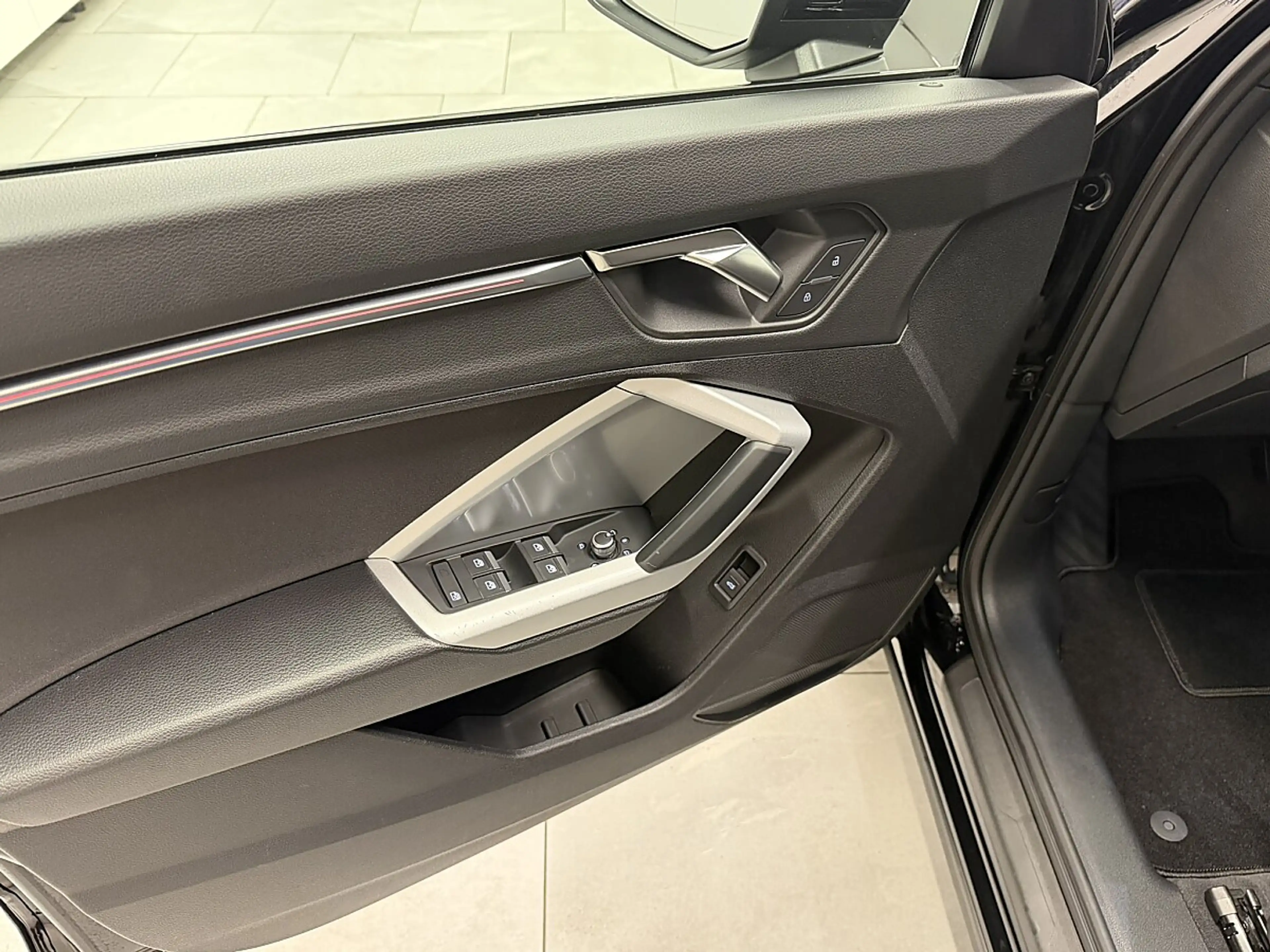 Audi Q3 Sportback 35 TDI quattro S-tronic. LED/ACC/Navi... — photo 8