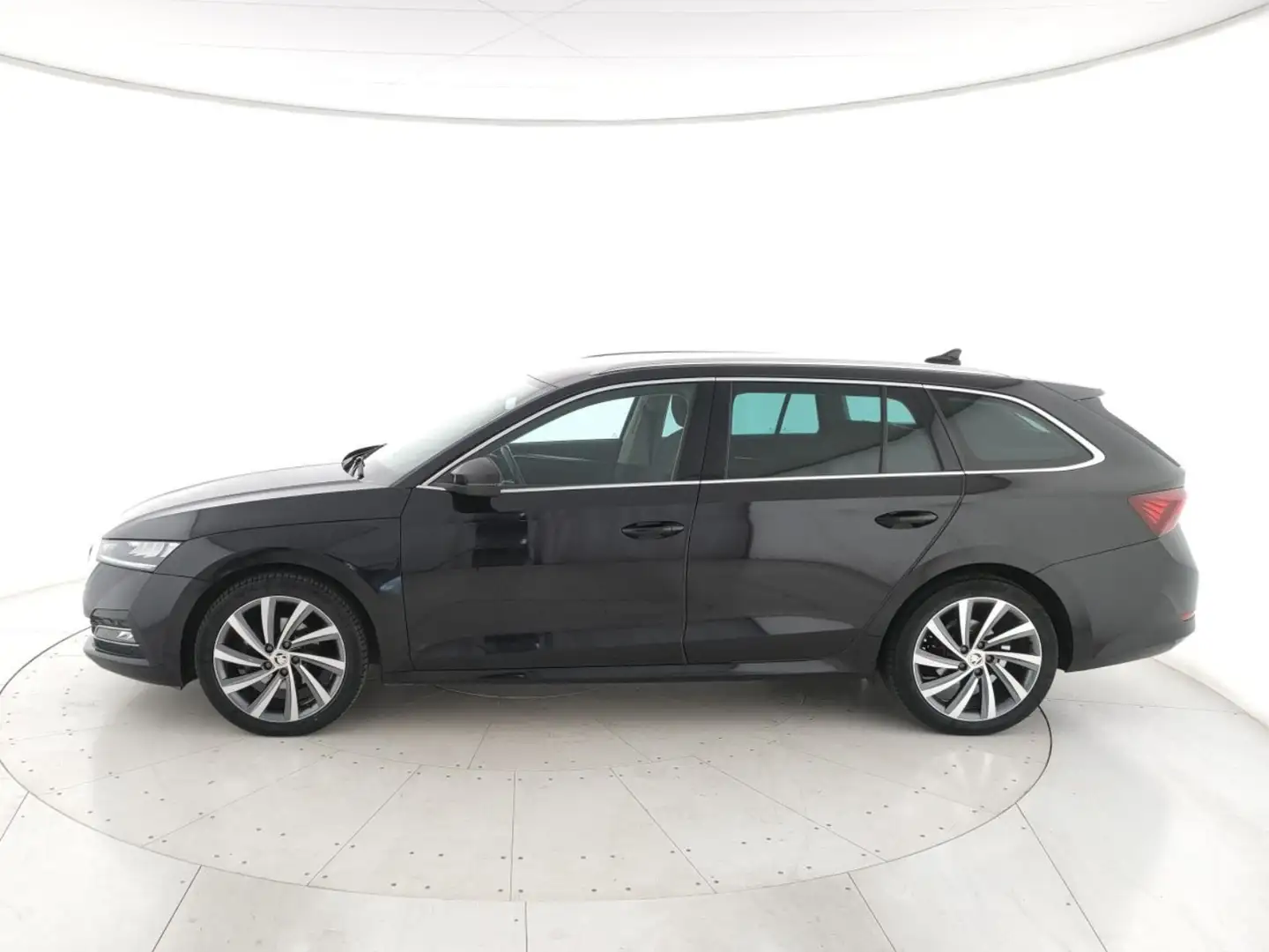 Skoda Octavia Wagon 1.5 g-tec Style 130cv Zwart - 2
