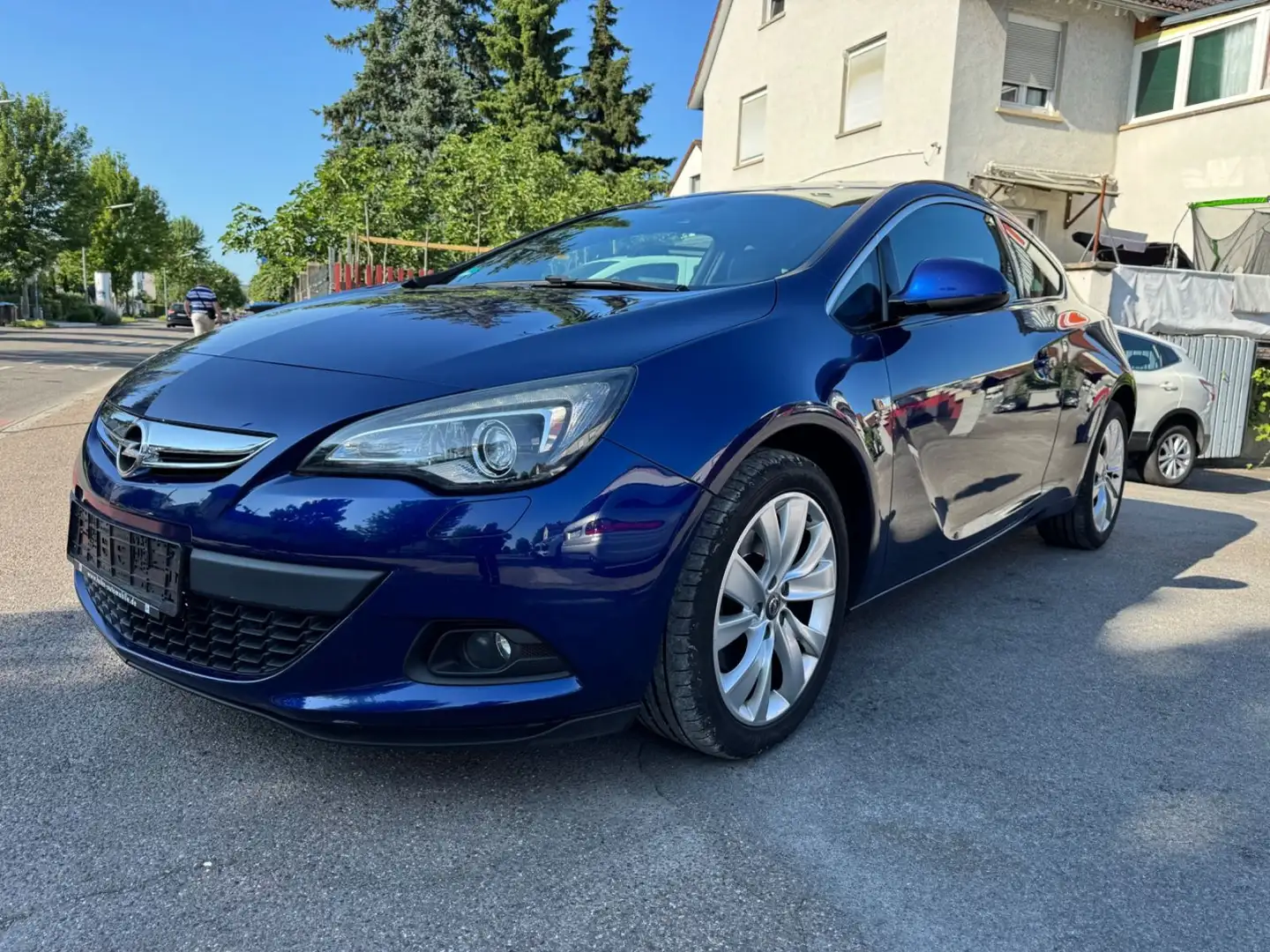 Opel Astra J GTC /Navi/18-Zoll-Alu/Bi-Xenon/OPC Blau - 2