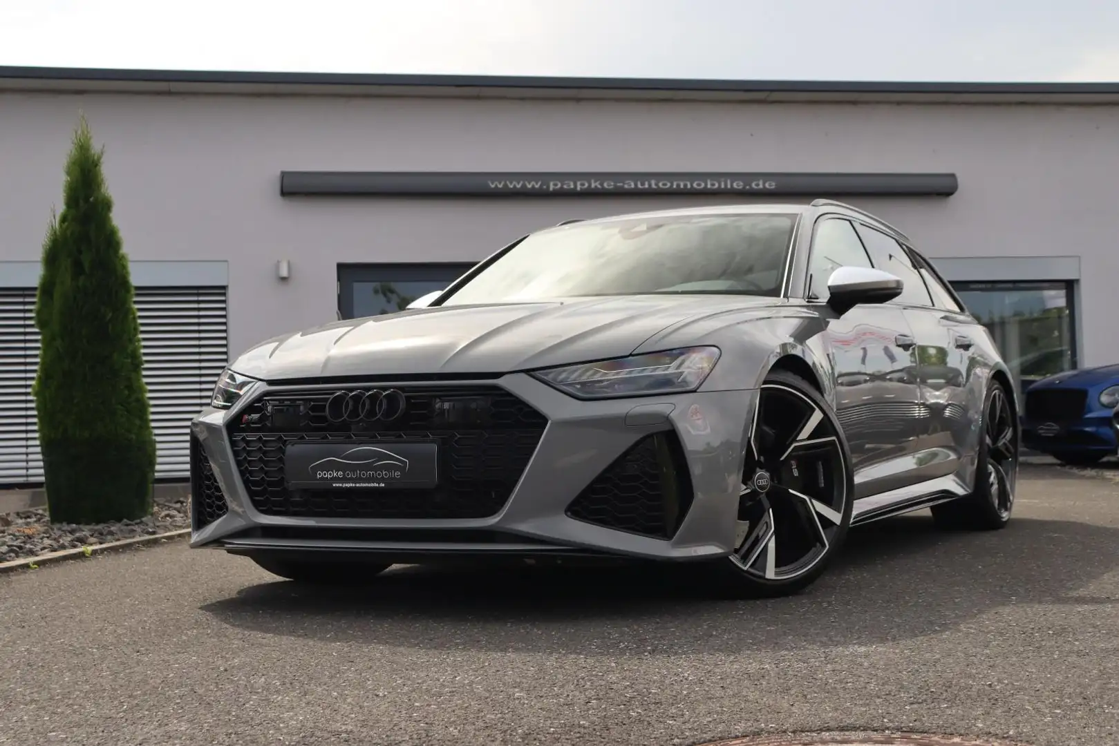 Audi RS6 Avant 4.0 TFSI quattro +LASER+SPORT-AGA+22"+ Gris - 2