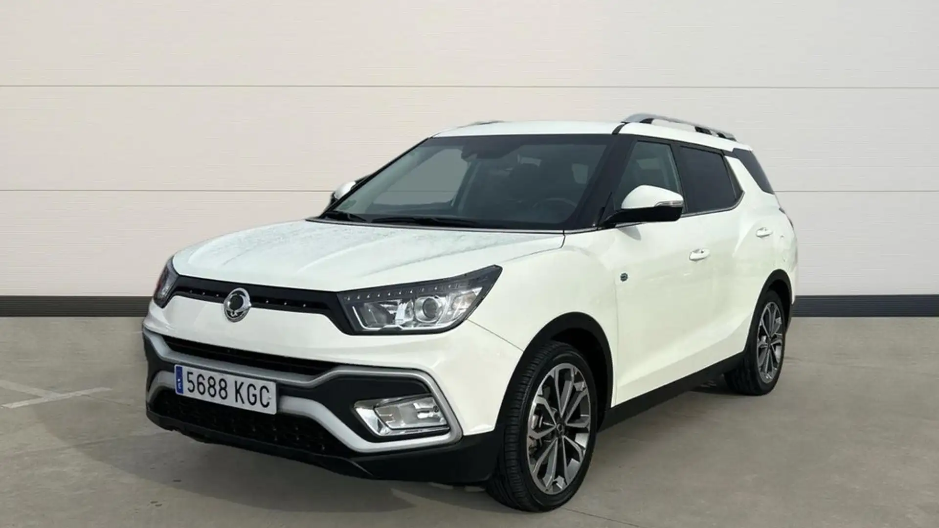 SsangYong XLV 1.6 D16T PREMIUM 115 5P Weiß - 2