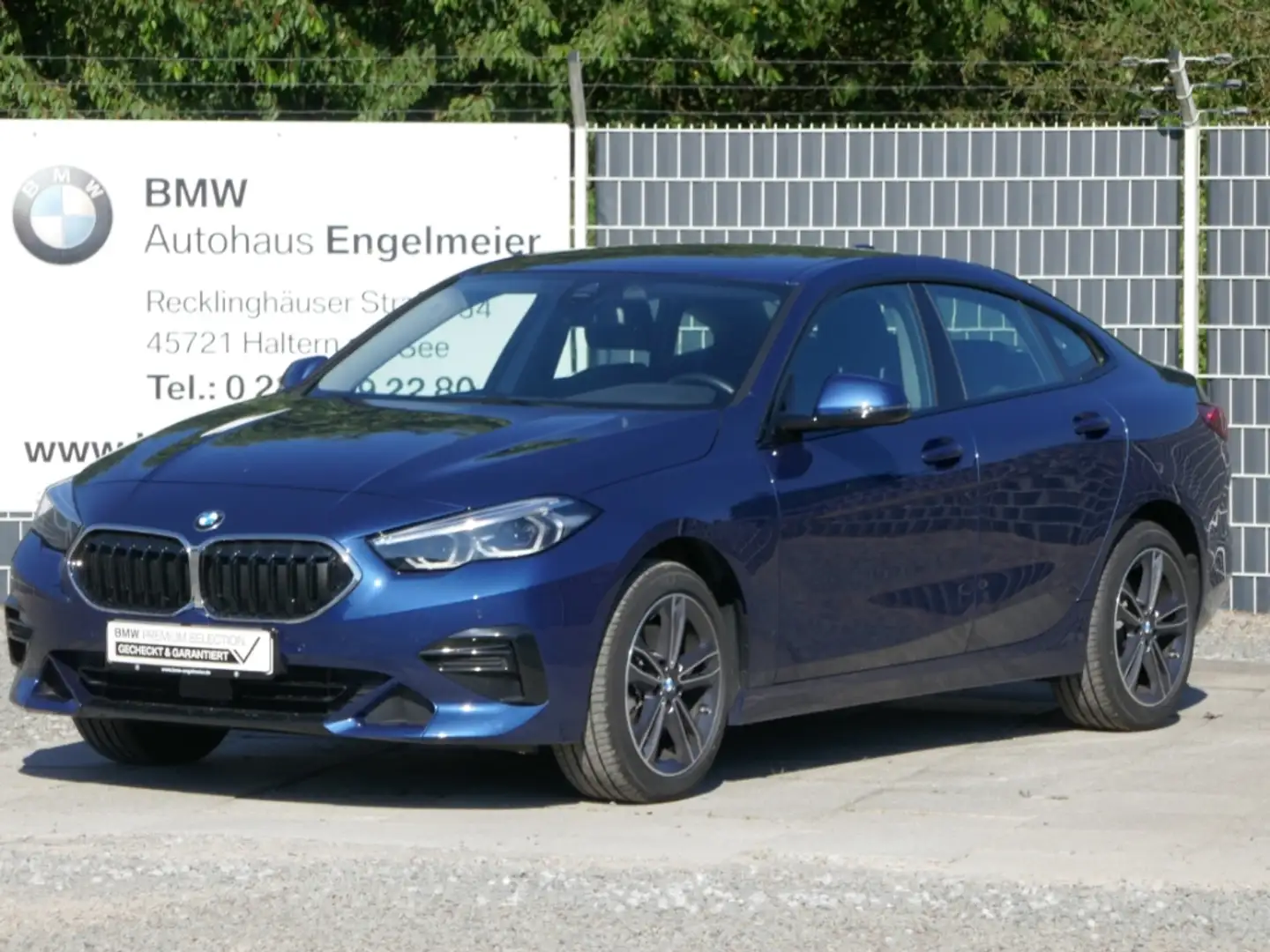 BMW 218 Gran Coupe i Sport Line Navi Pro Alarm AHK HiFi! Blau - 1
