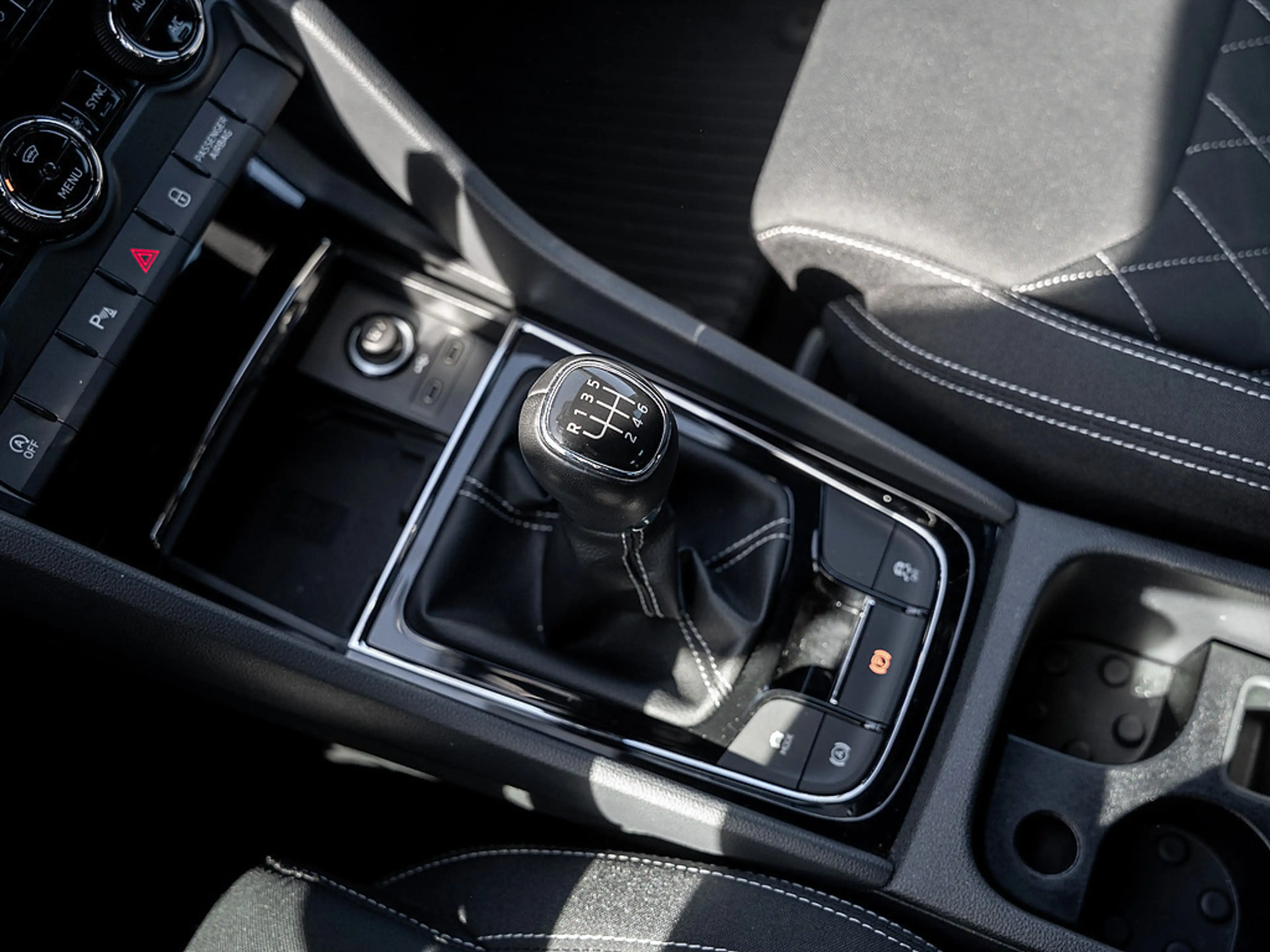 Skoda Karoq 1.5 TSI Sportline MATRIX FACEL. ACC AHK — photo 9