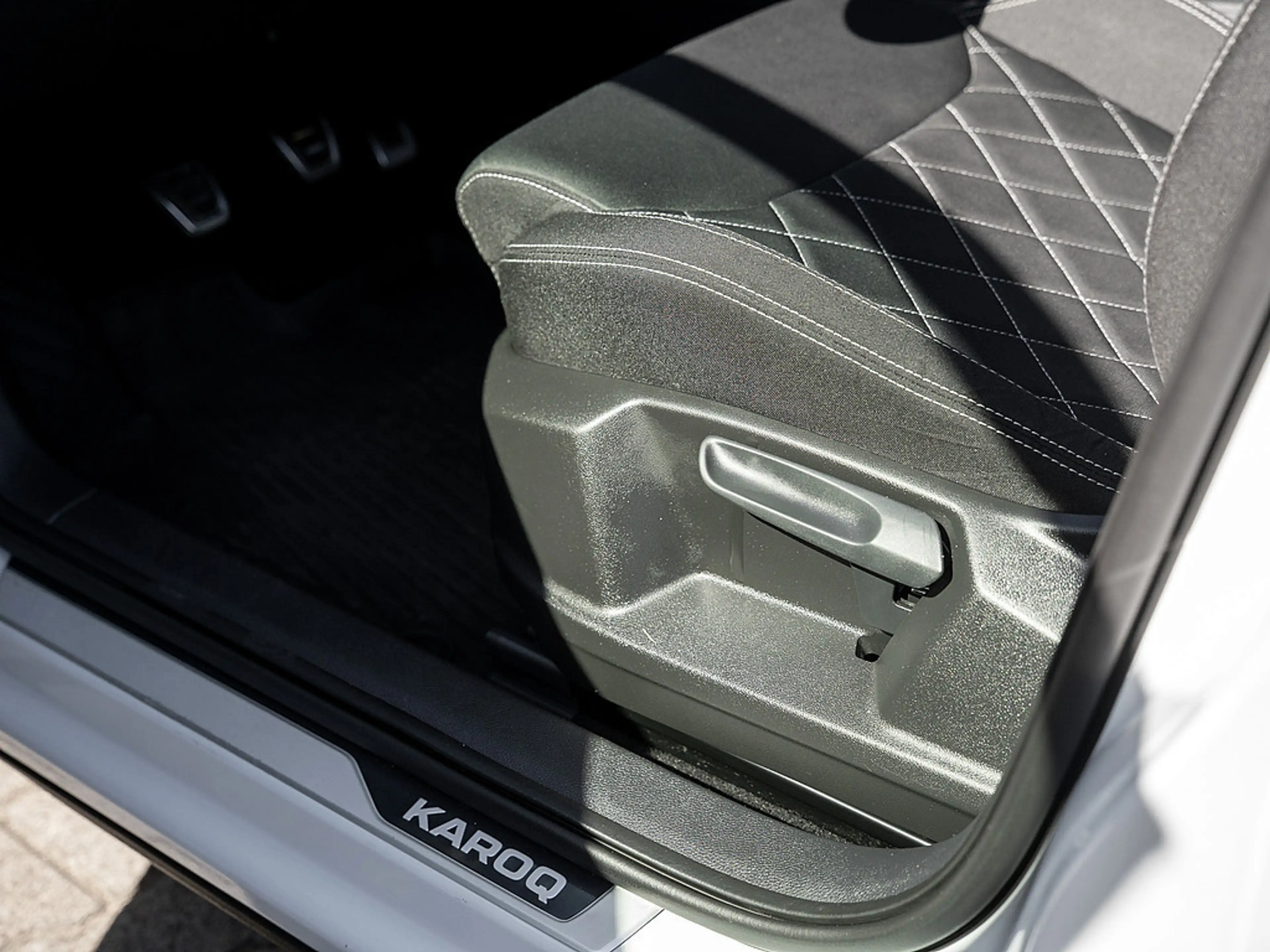 Skoda Karoq 1.5 TSI Sportline MATRIX FACEL. ACC AHK — photo 14