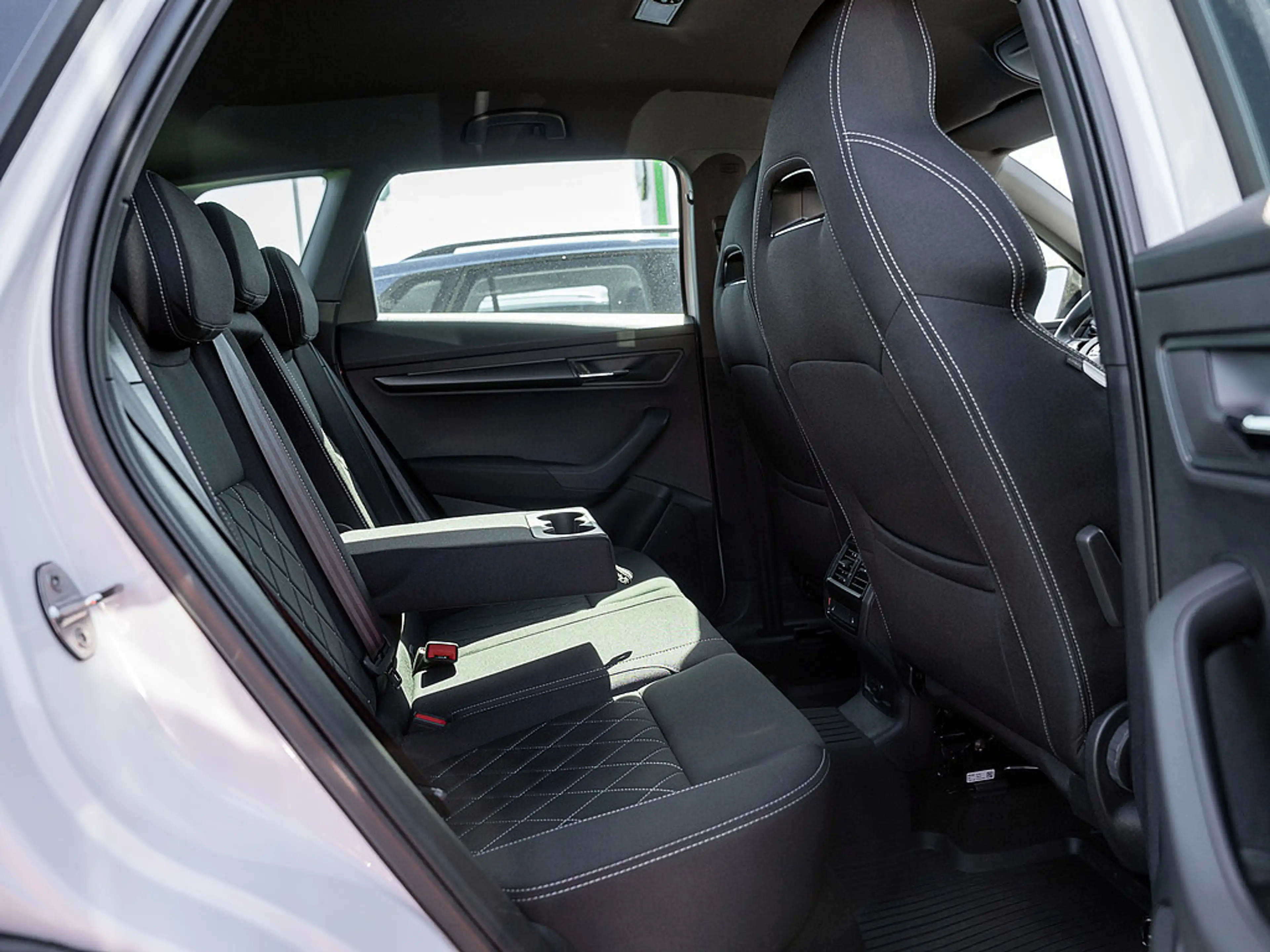 Skoda Karoq 1.5 TSI Sportline MATRIX FACEL. ACC AHK — photo 4