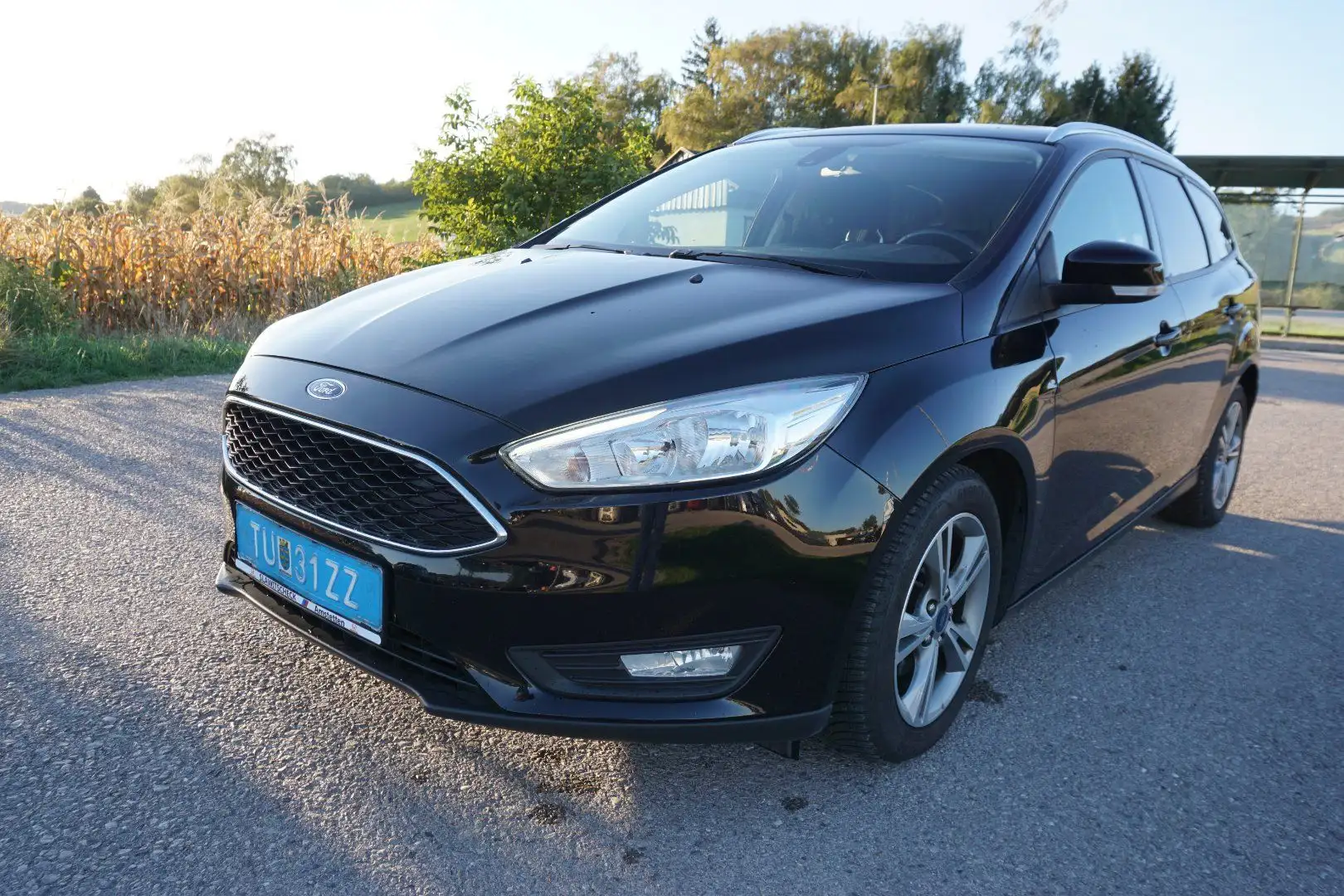 Ford Focus 1.0 EcoBoost Trend Schwarz - 2