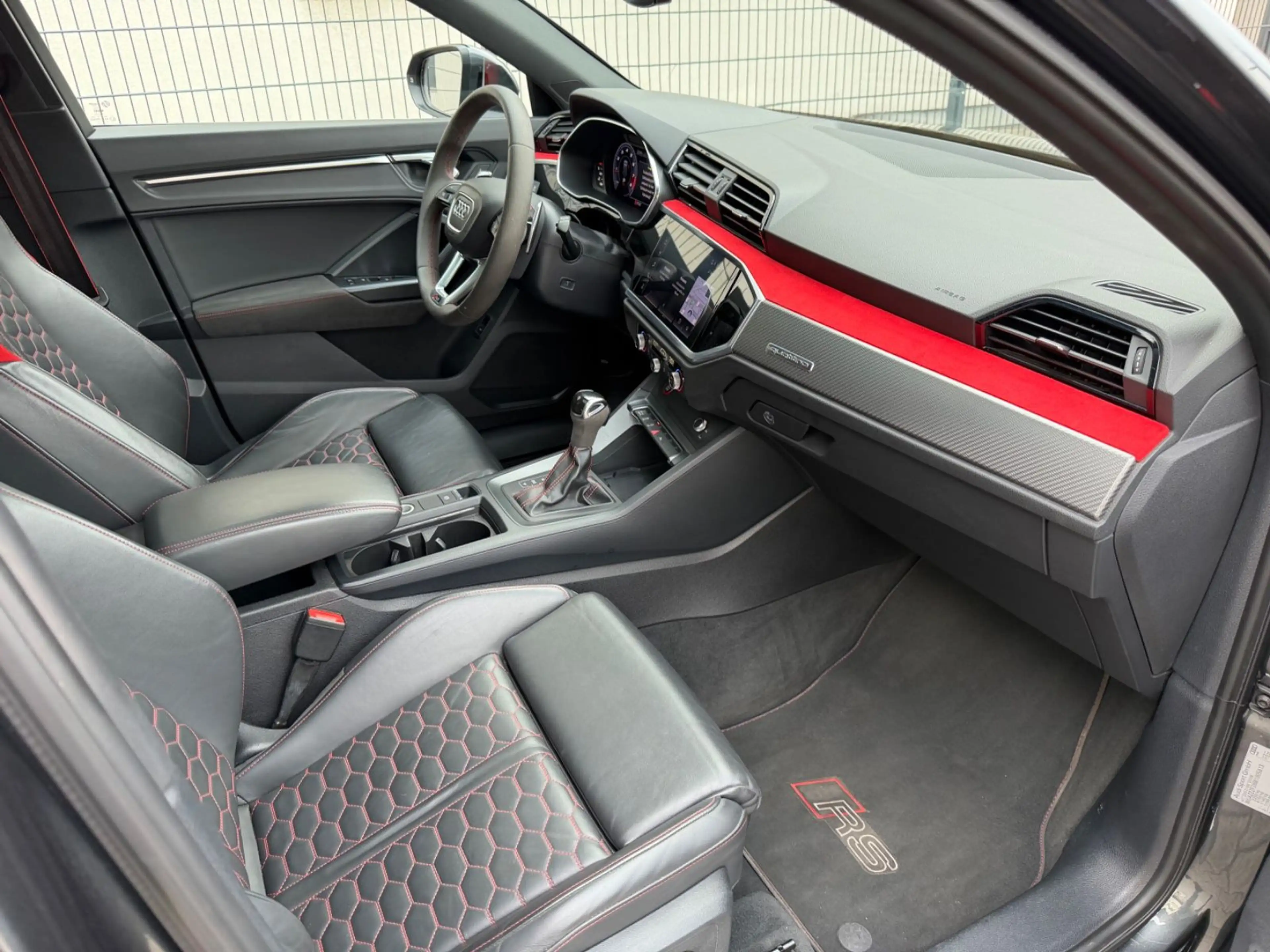 Audi RS Q3 Sportback PANO/KAMERA/MATRIX/SPORTABGAS/280 — photo 11