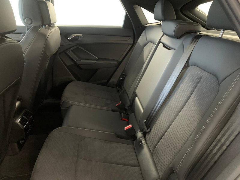 Audi Q3 Sportback S-Line NAVI/MATRIX/360°KAM/SONOS — photo 9