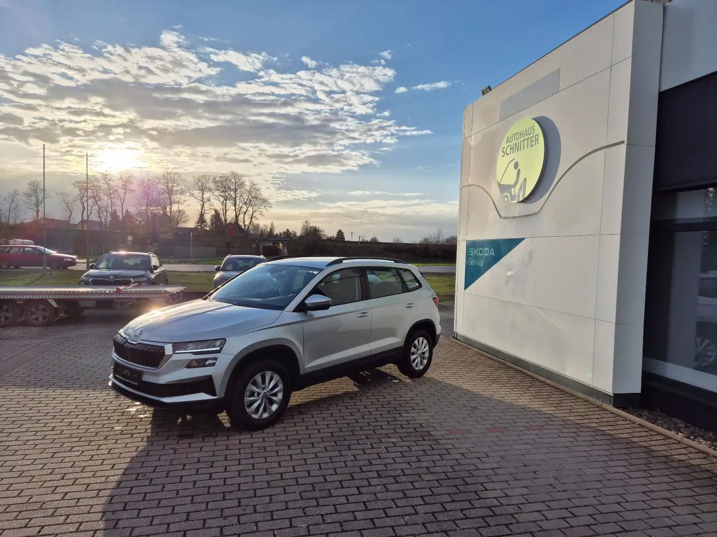 Skoda Karoq Selection Silber - 1