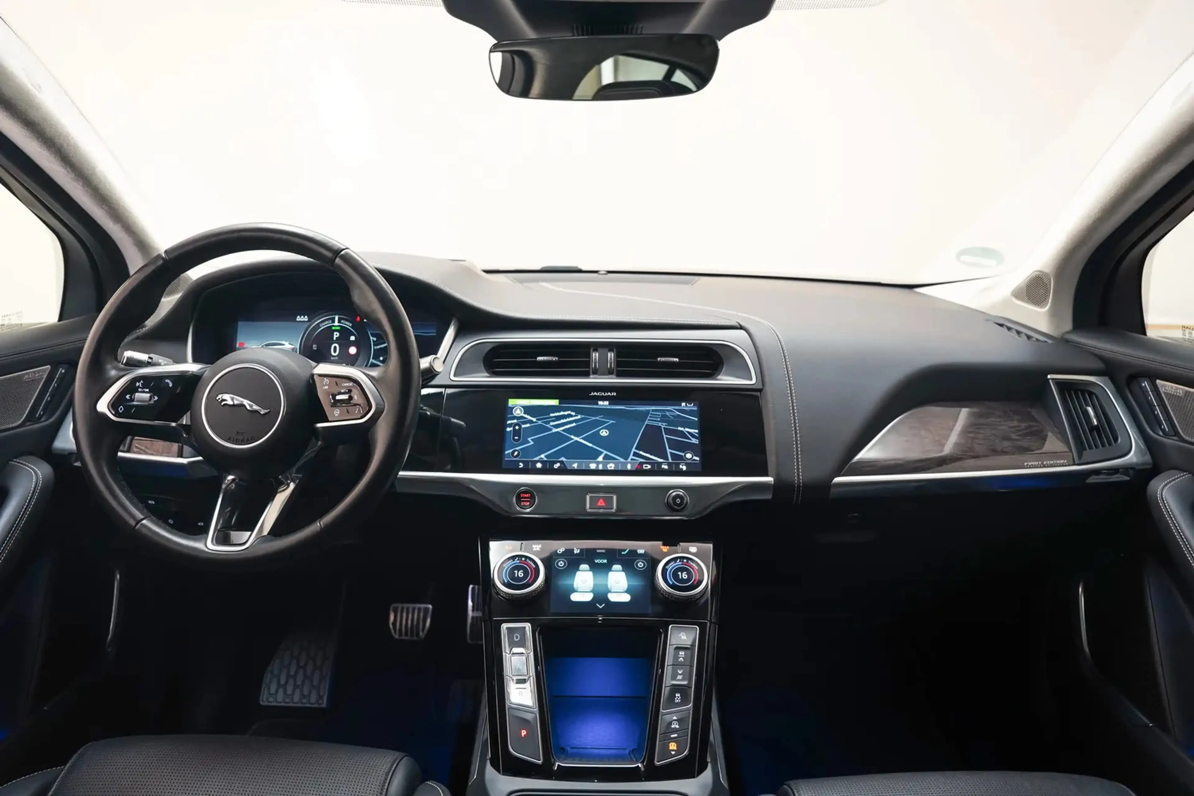 Jaguar I-Pace EV400 First Ed. [ Camera Stoelverwarming Panoramad — photo 4