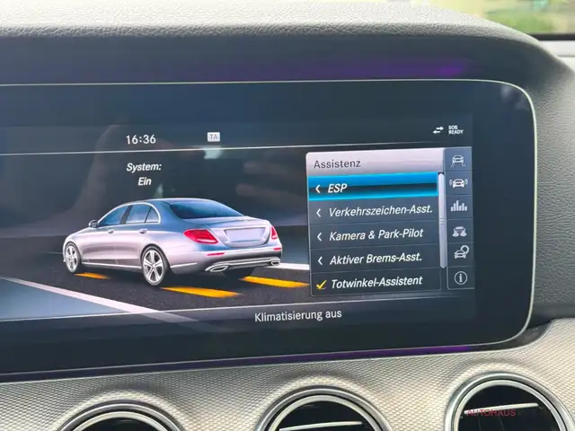 Mercedes-Benz E-Class view 19