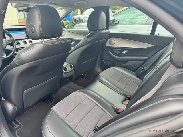Mercedes-Benz E-Class view 10