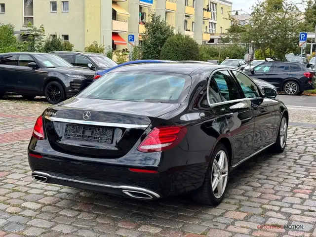 Mercedes-Benz E-Class view 5