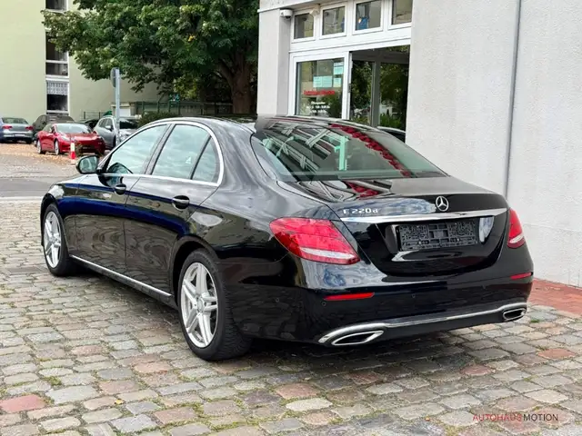 Mercedes-Benz E-Class view 7