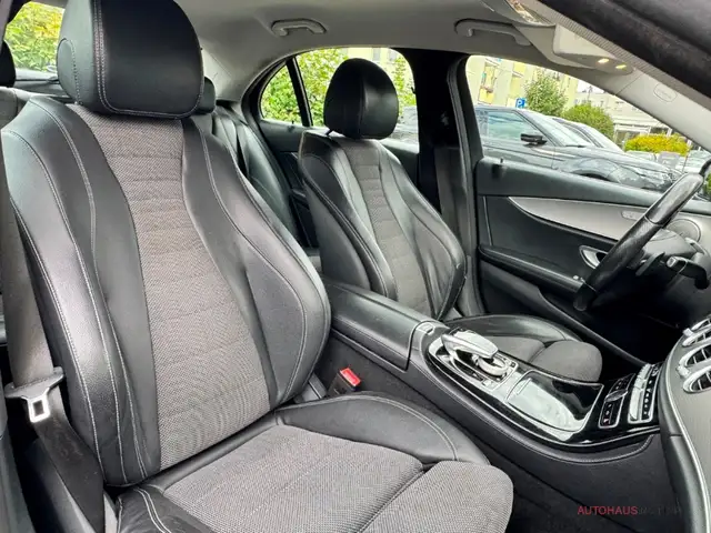 Mercedes-Benz E-Class view 15