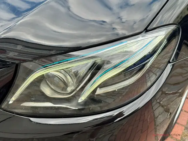 Mercedes-Benz E-Class view 16