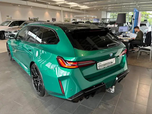 BMW M5 view 9