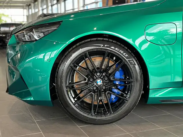 BMW M5 view 6
