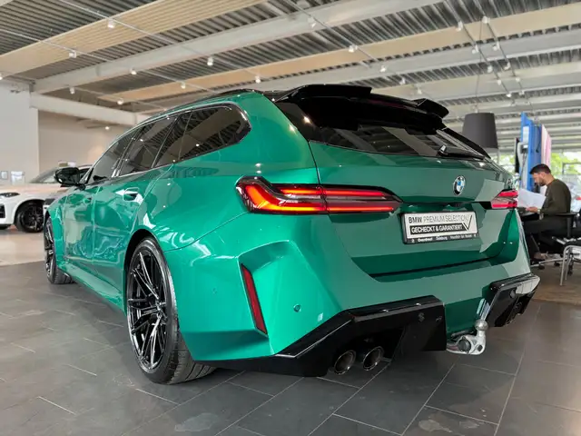 BMW M5 view 8