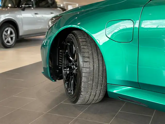 BMW M5 view 5