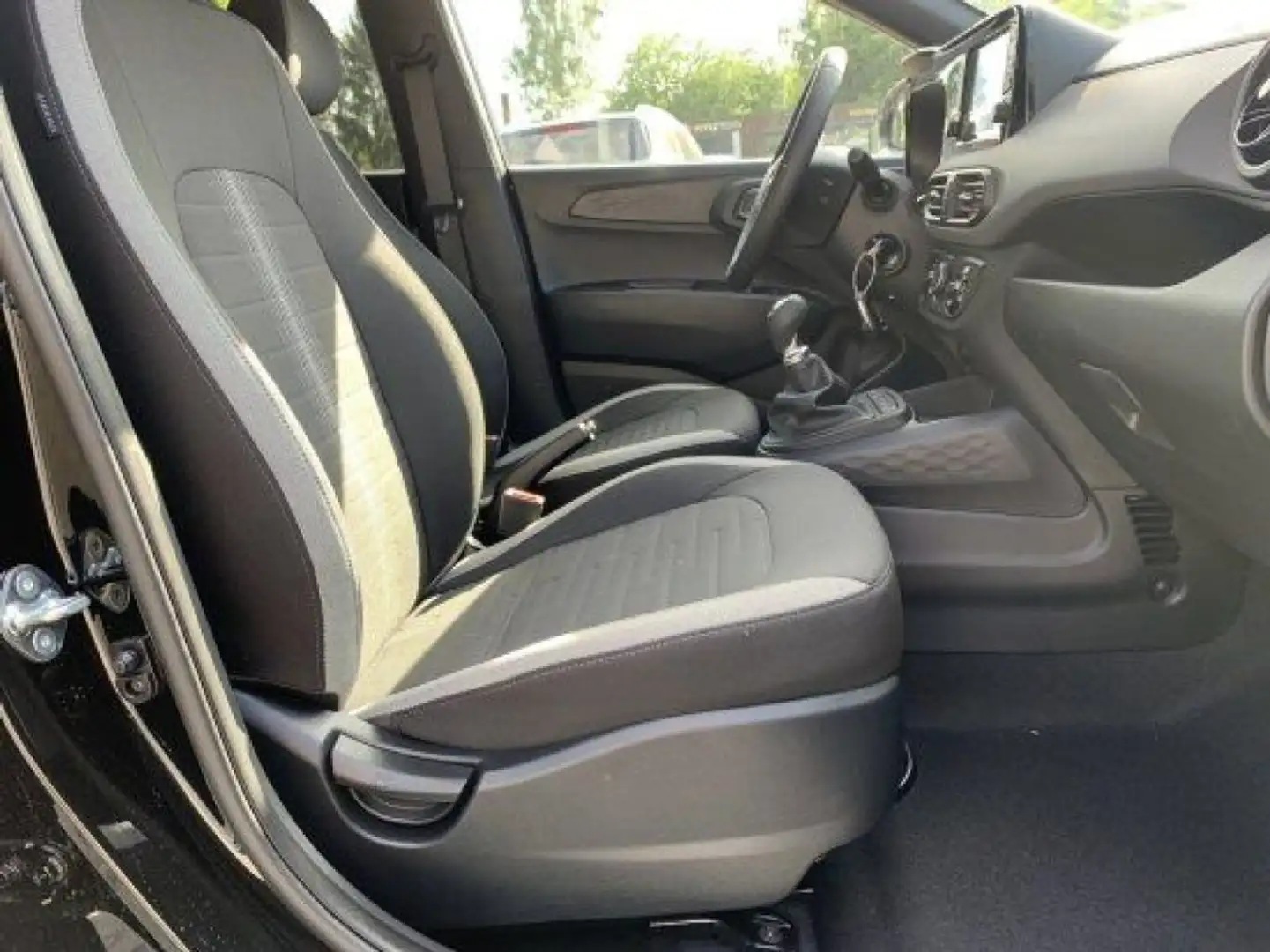 Hyundai i10 1.0 MPI Connect Black - 2