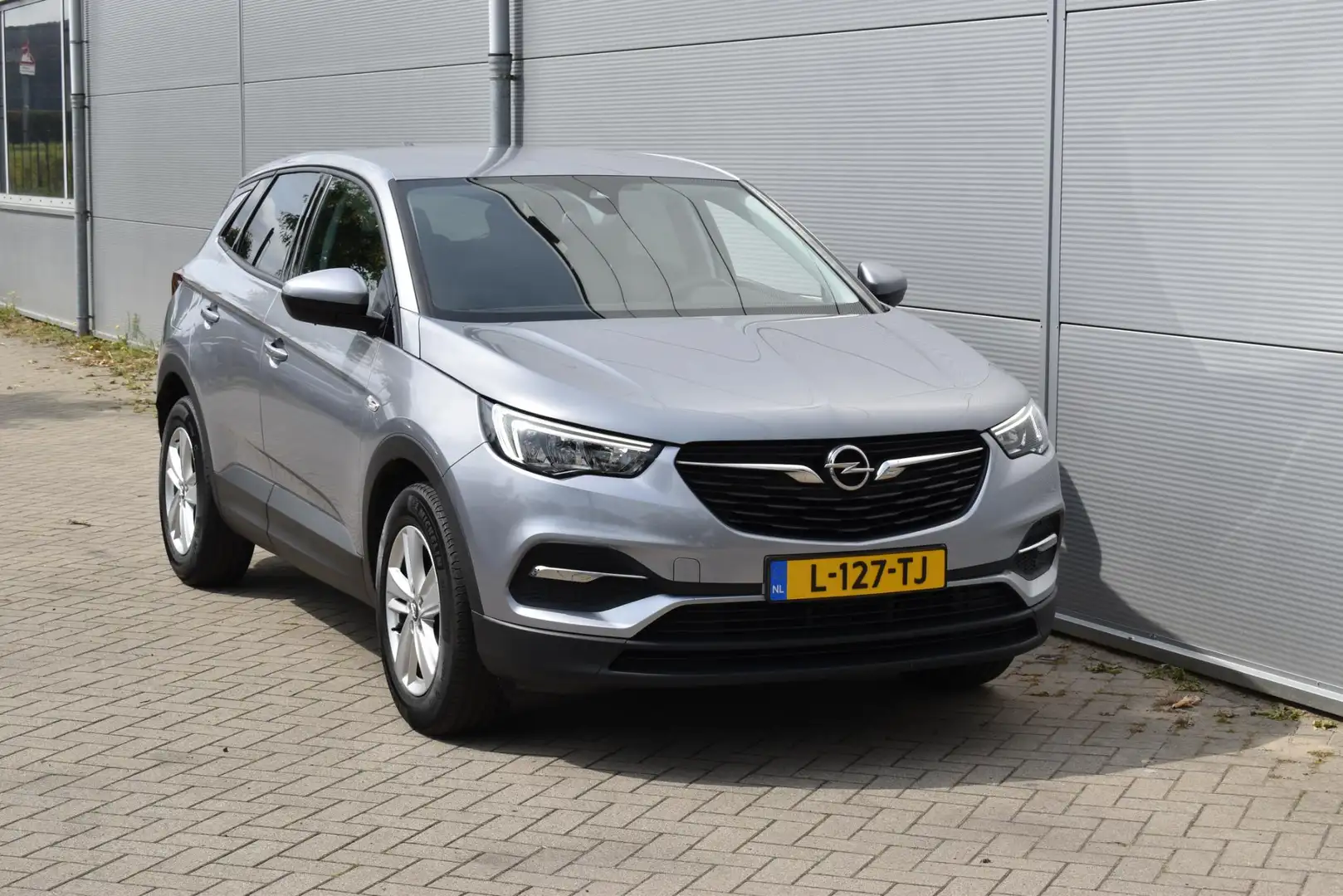 Opel Grandland X 1.2 Turbo Edition | Navi / Camera / Trekhaak Grigio - 2