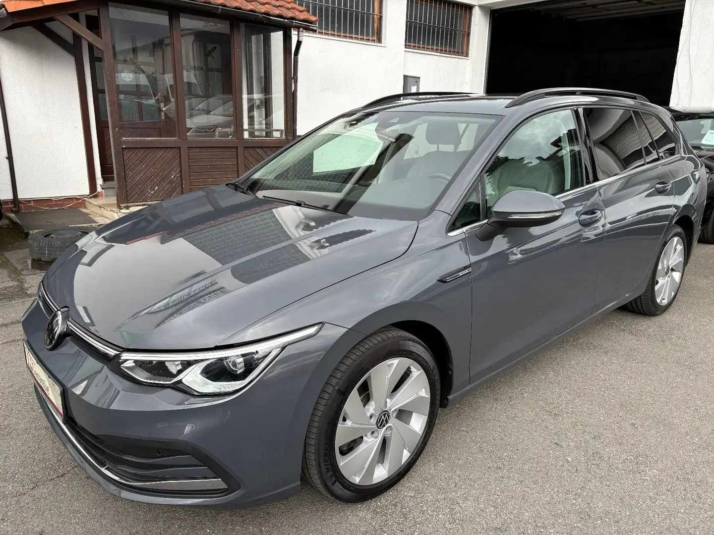 Volkswagen Golf VIII 2.0 TDI DSG Variant Style - NAVI ACC Gris - 1