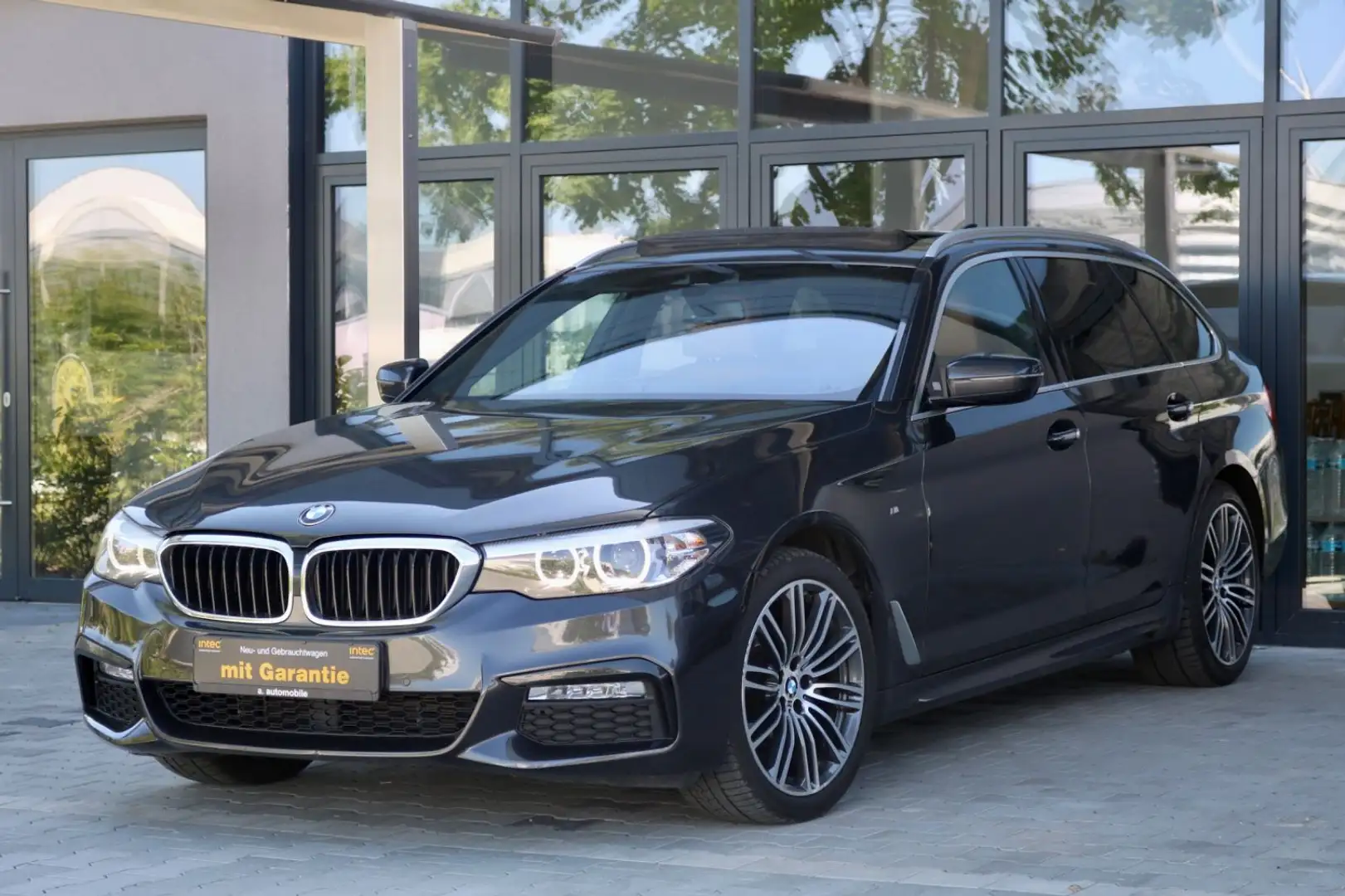 BMW 520 d Touring M Sport/HEADUP/PANO/KAMERA/LEDER Grau - 1