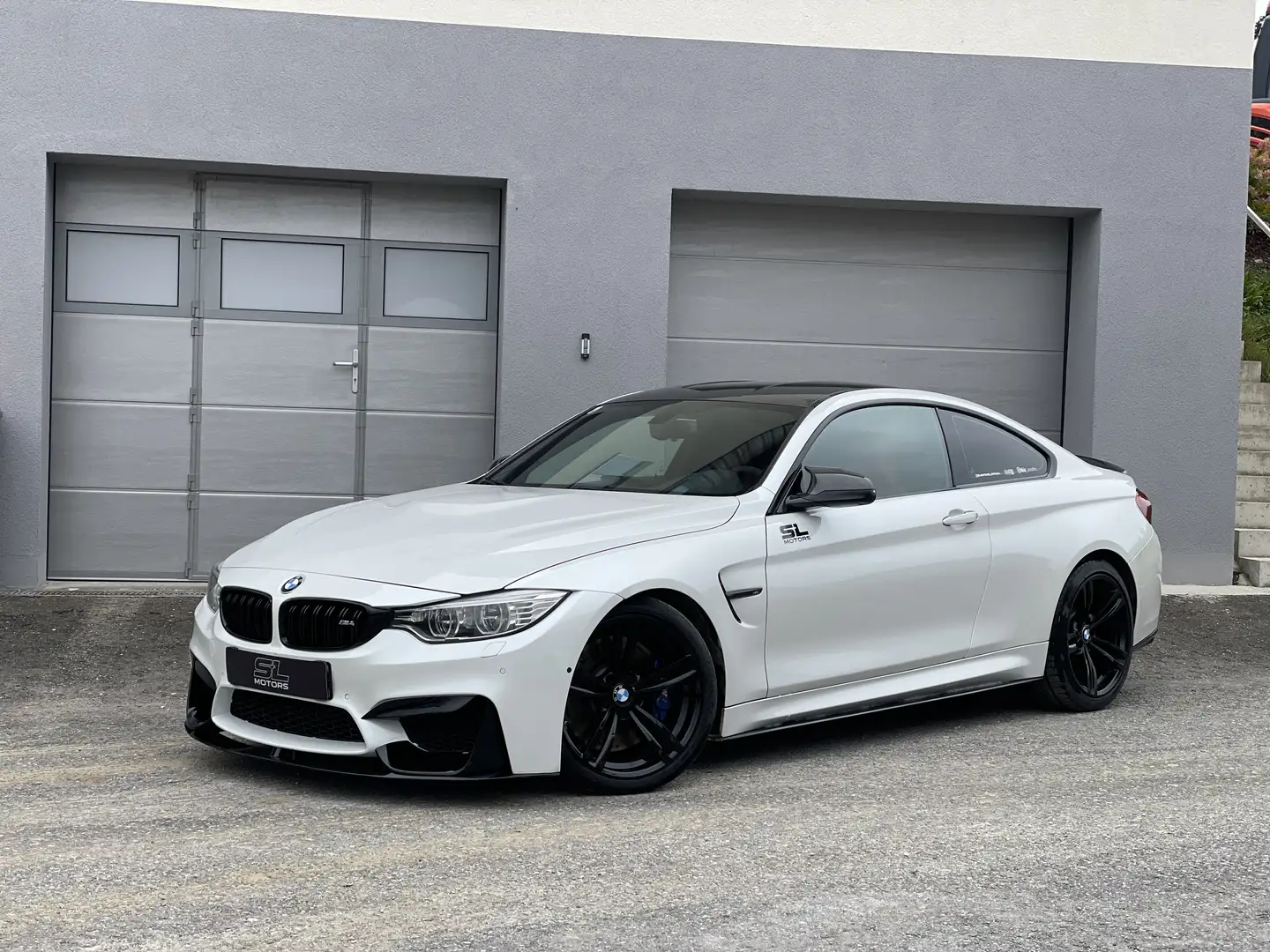 BMW M4 M-DKG Coupe Aut. - 1