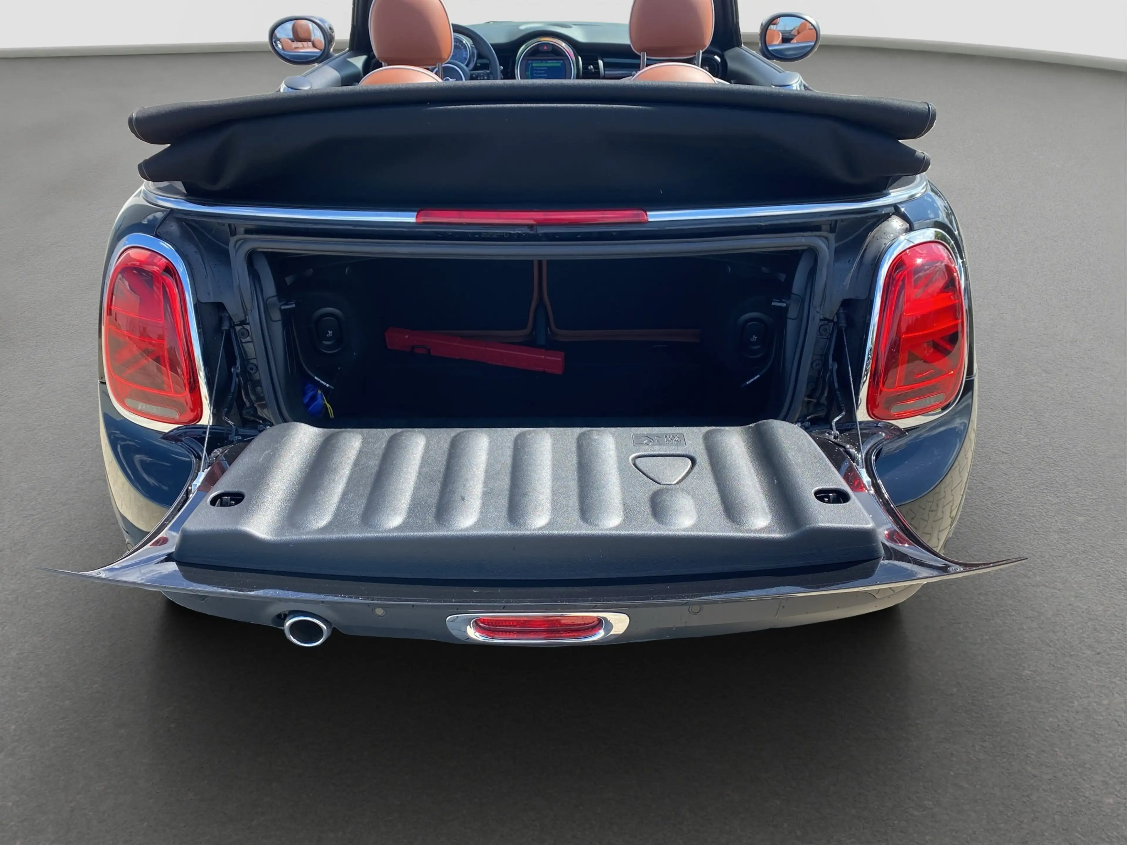 MINI Cooper Cabrio LED Navi ParkAss RFK Sportsitz PDC — photo 10