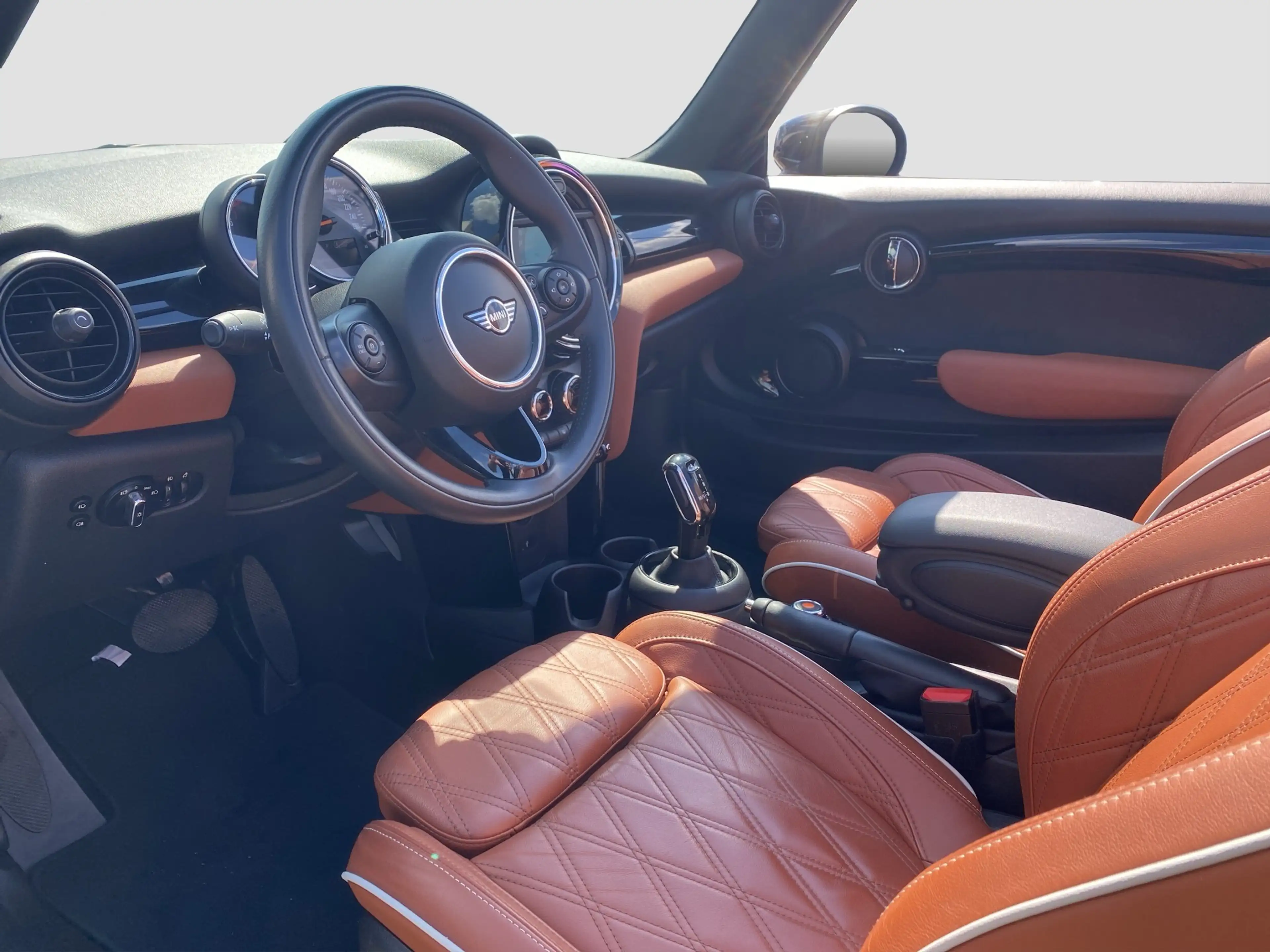 MINI Cooper Cabrio LED Navi ParkAss RFK Sportsitz PDC — photo 11