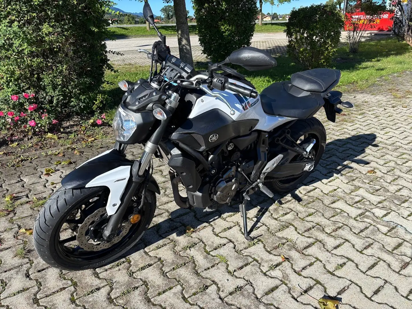 Yamaha MT-07 1. Hand tiefergelegt Weiß - 1