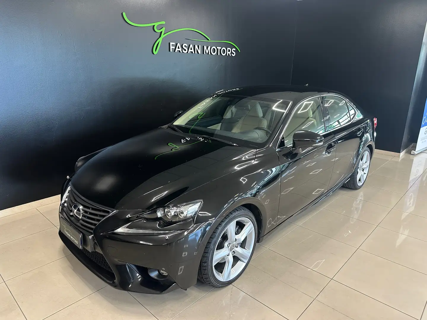 Lexus IS 300 IS 300h 2.5 Luxury cvt Noir - 1