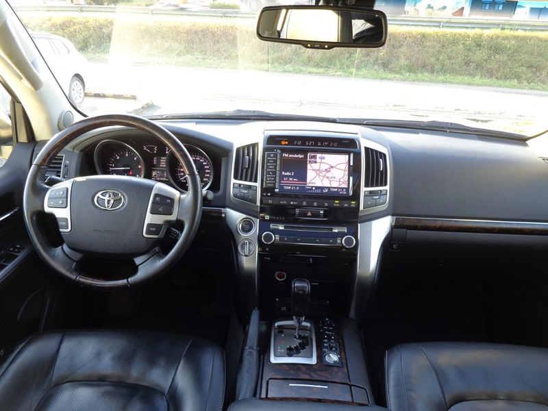 Toyota Land Cruiser 200 Premium 4.5 D-4D Lichte Vracht ! — photo 9