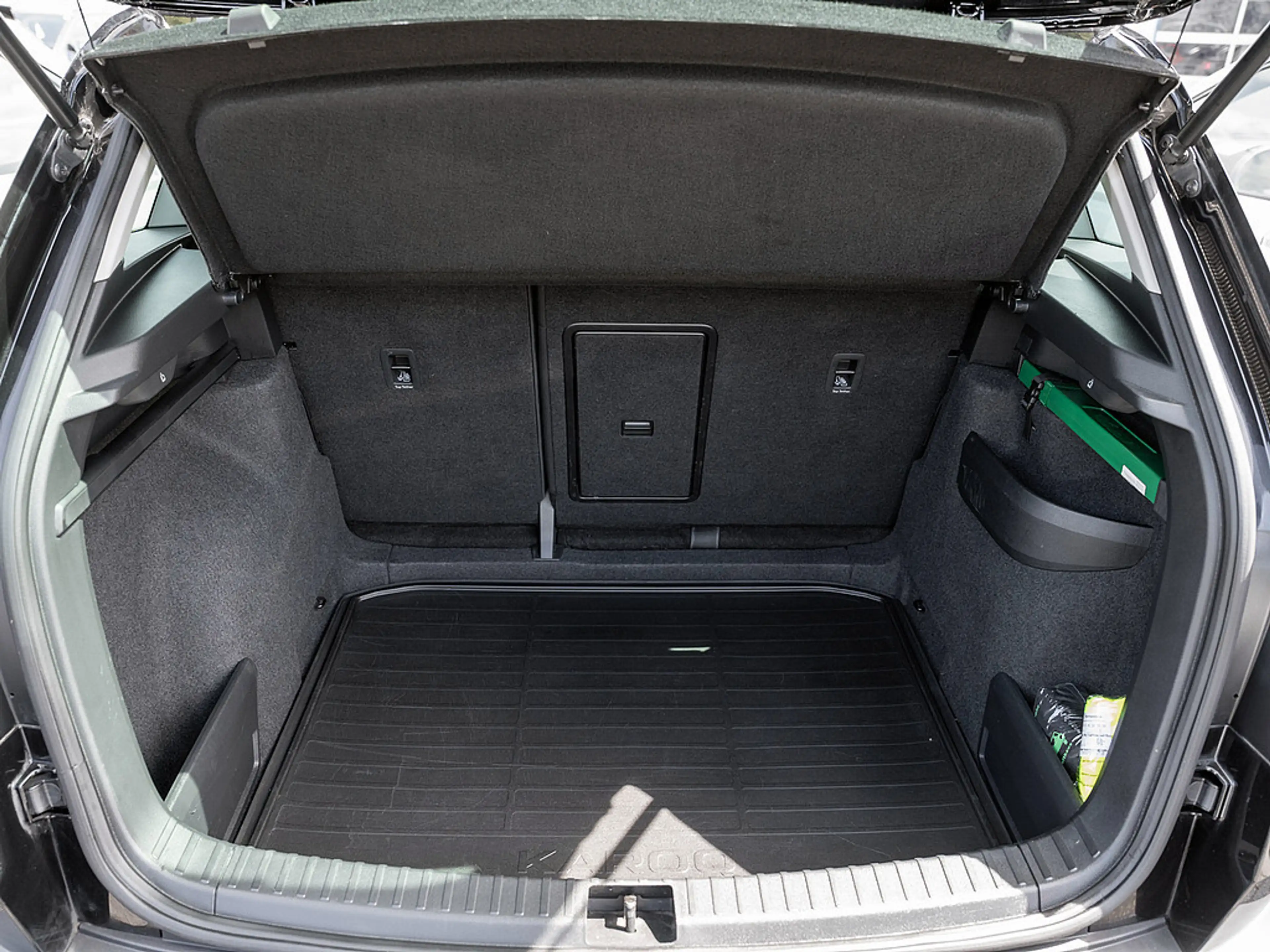 Skoda Karoq 1.0 TSI Clever LED SHZ PDC KURVENLICHT — photo 15