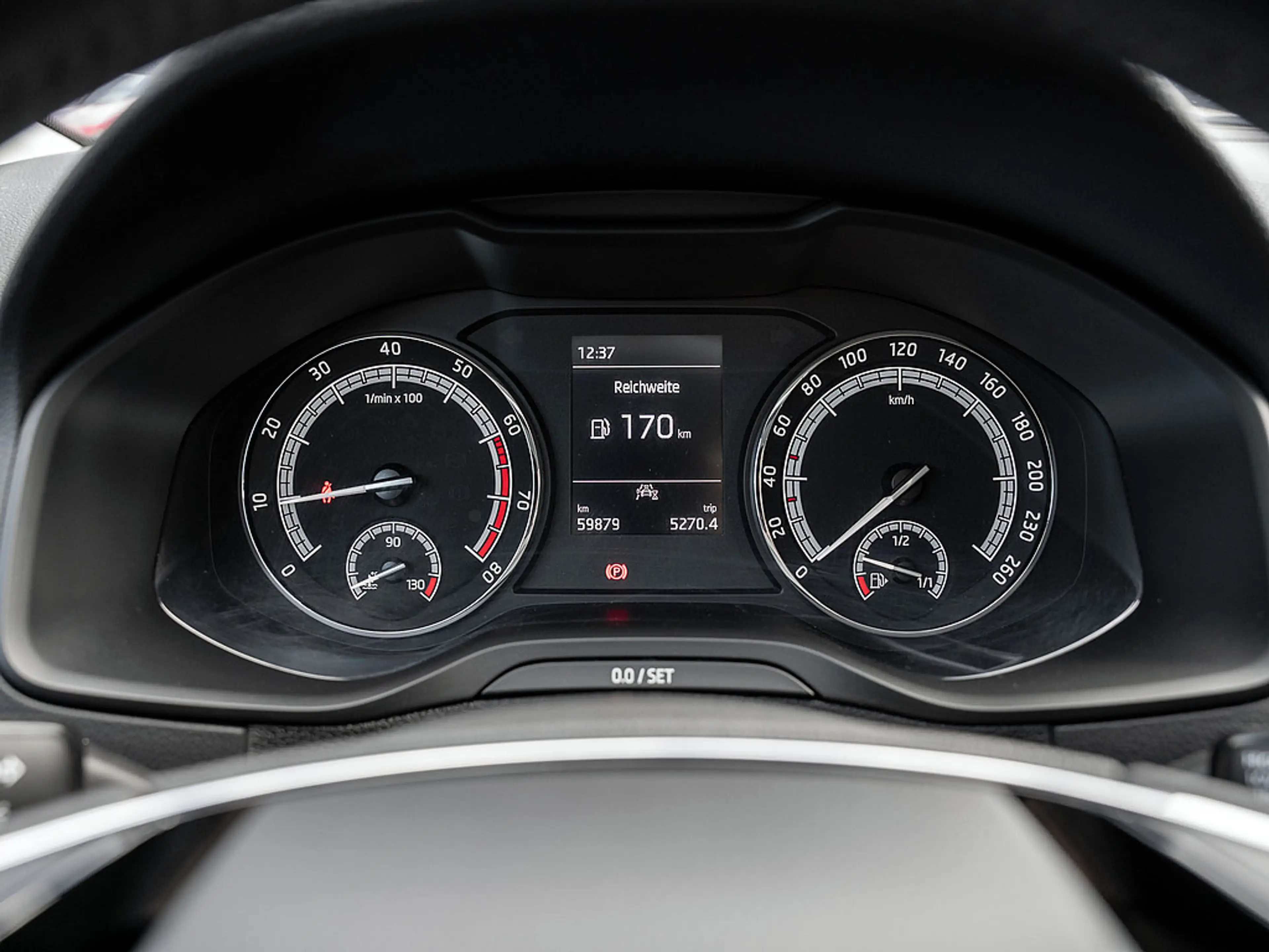 Skoda Karoq 1.0 TSI Clever LED SHZ PDC KURVENLICHT — photo 11