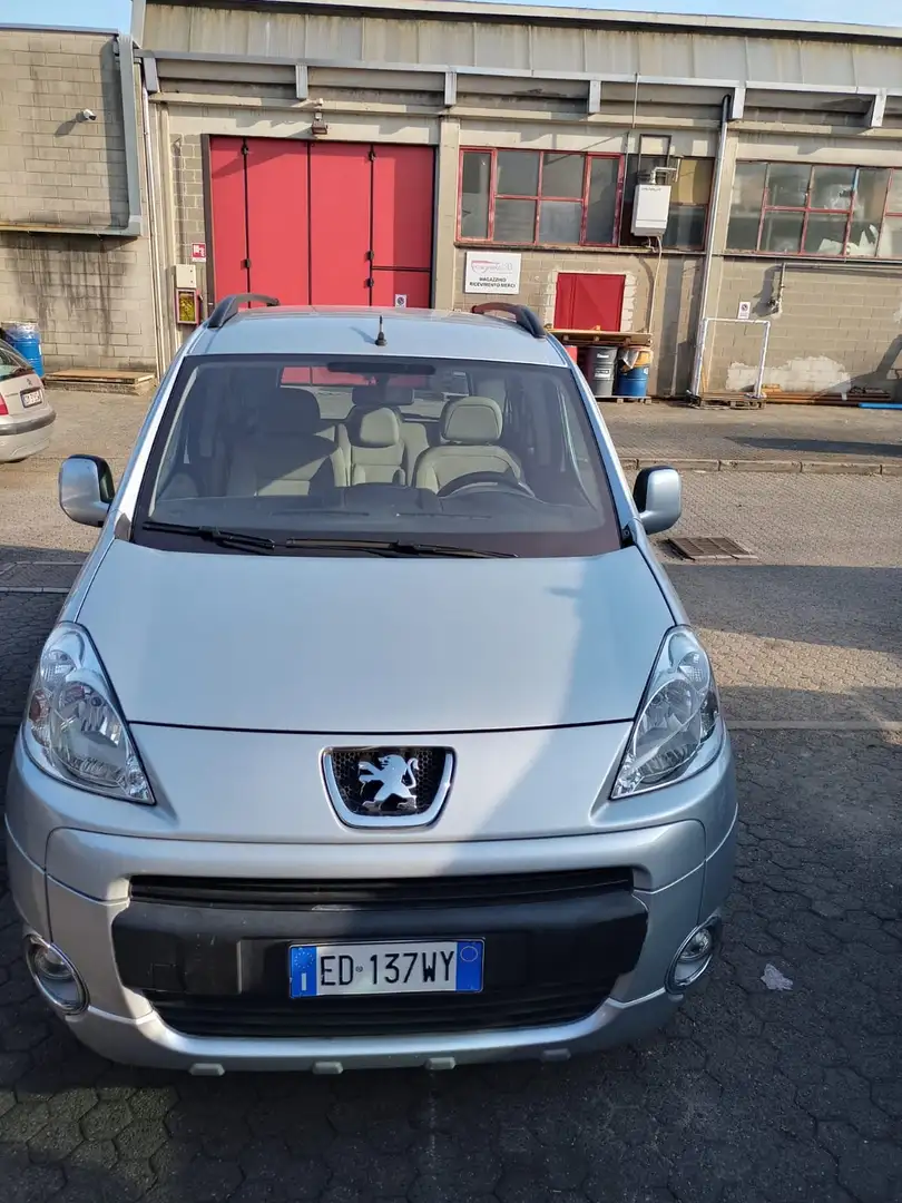Peugeot Partner Partner Tepee 1.6 vti Outdoor c/esp 120cv Grigio - 2
