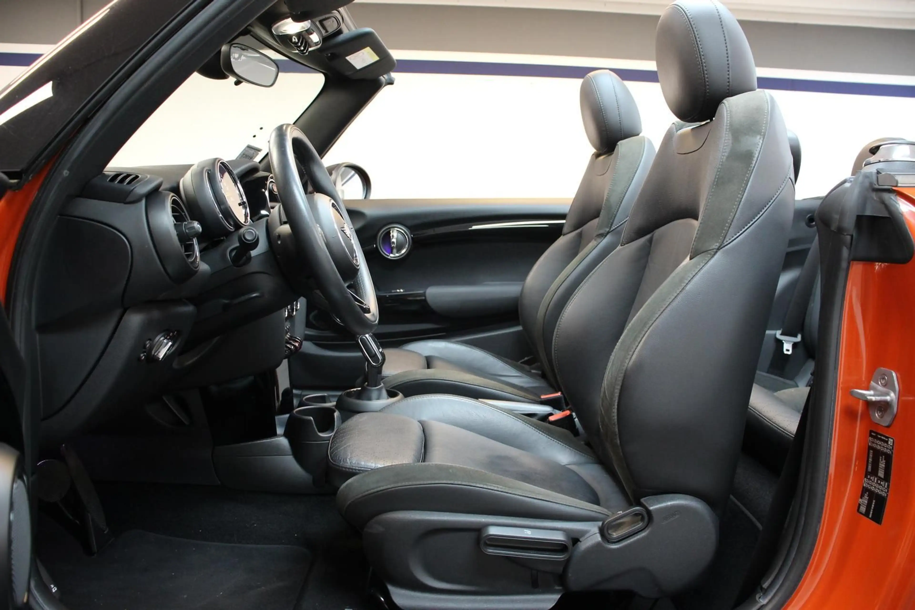 MINI Cooper Cabrio 1.5 Aut. NAVI TEMP BT LEDER 1.HAND — photo 12