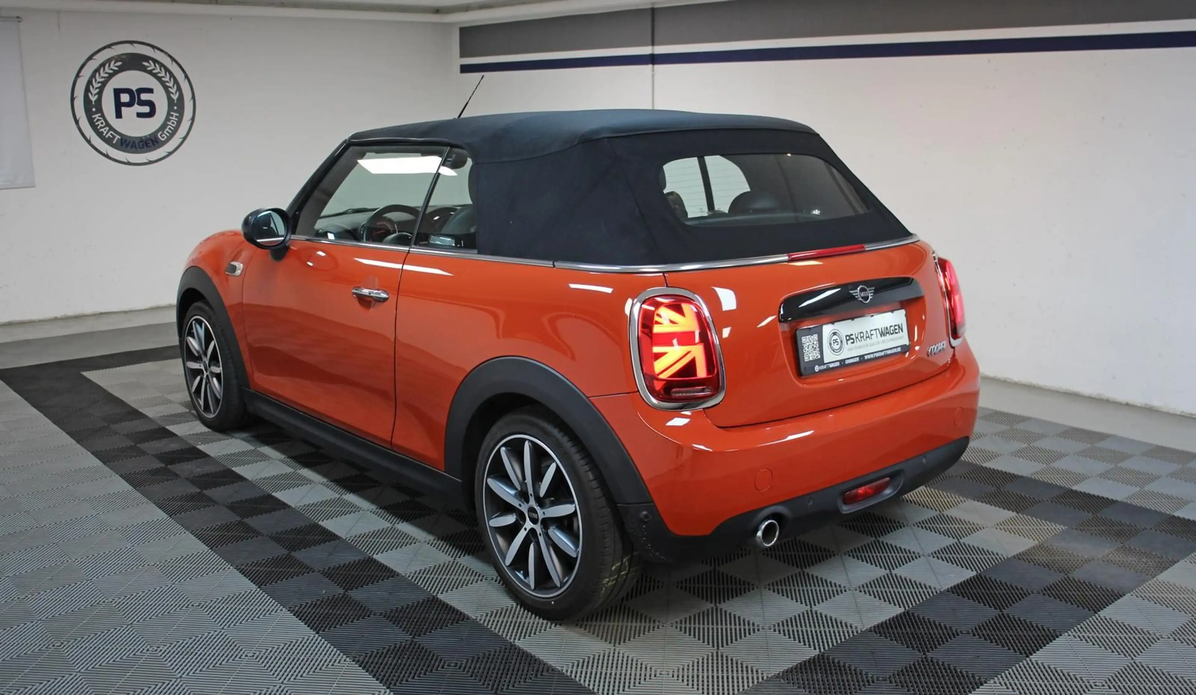 MINI Cooper Cabrio 1.5 Aut. NAVI TEMP BT LEDER 1.HAND — photo 6