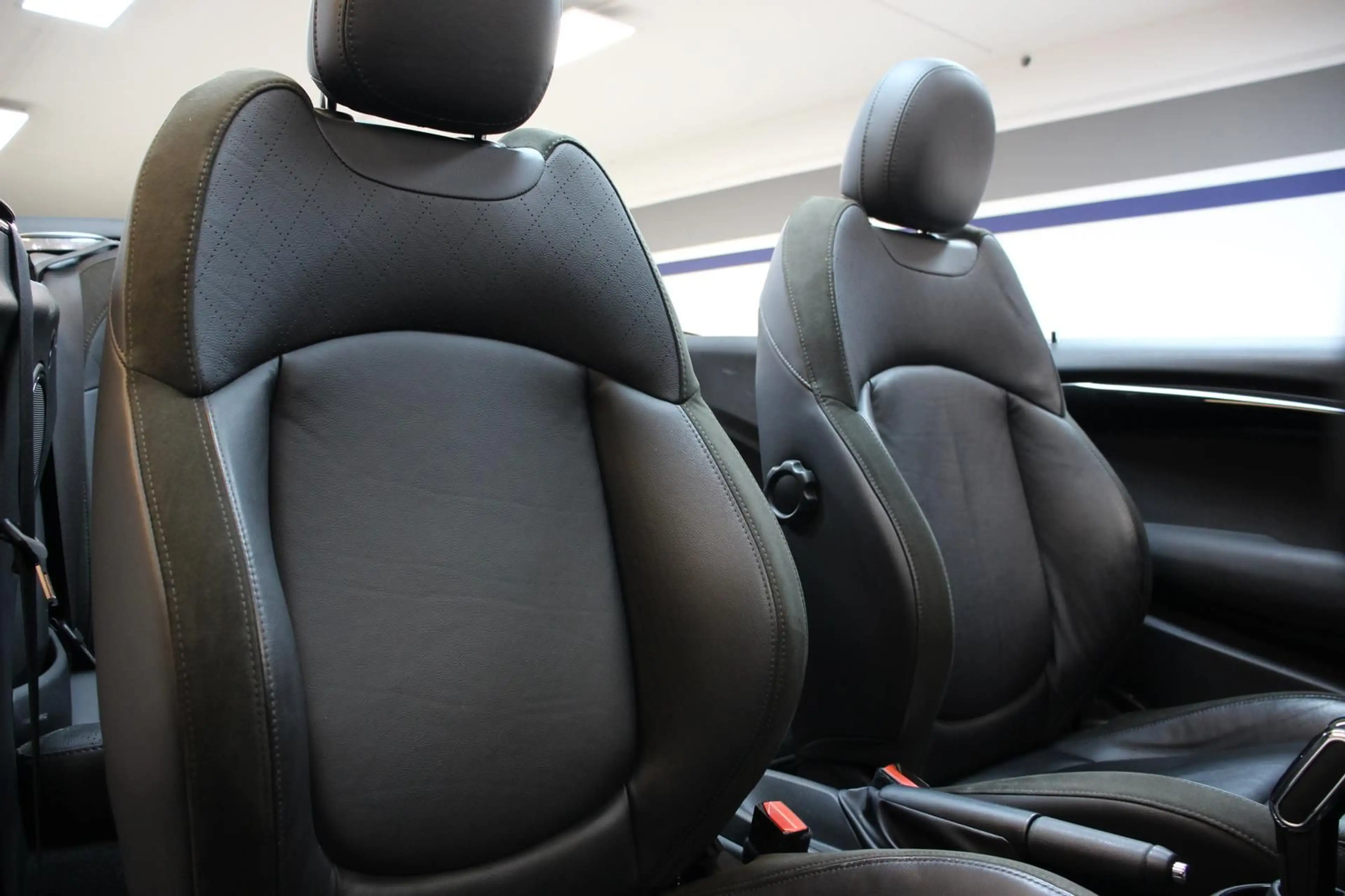 MINI Cooper Cabrio 1.5 Aut. NAVI TEMP BT LEDER 1.HAND — photo 14