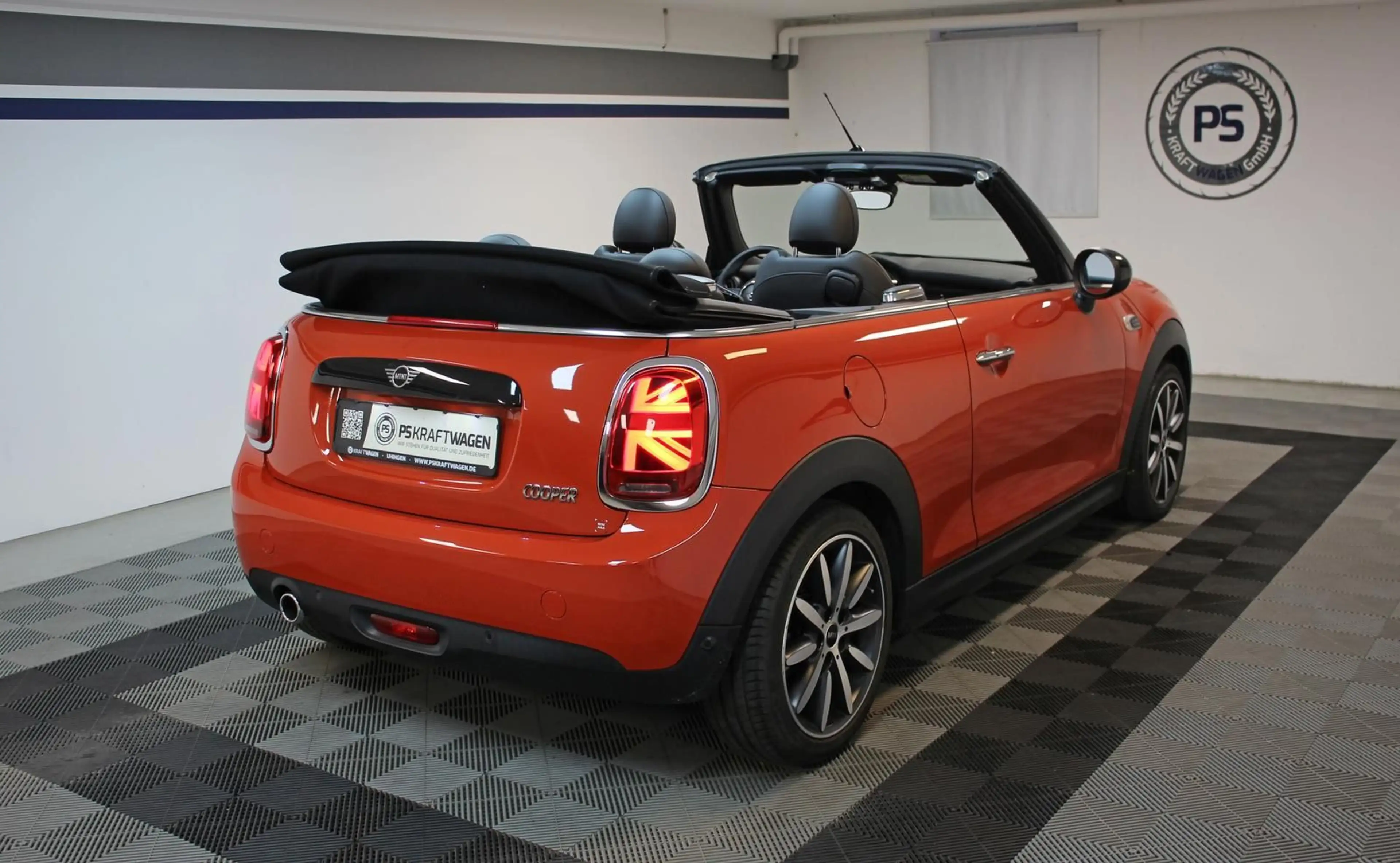 MINI Cooper Cabrio 1.5 Aut. NAVI TEMP BT LEDER 1.HAND — photo 3