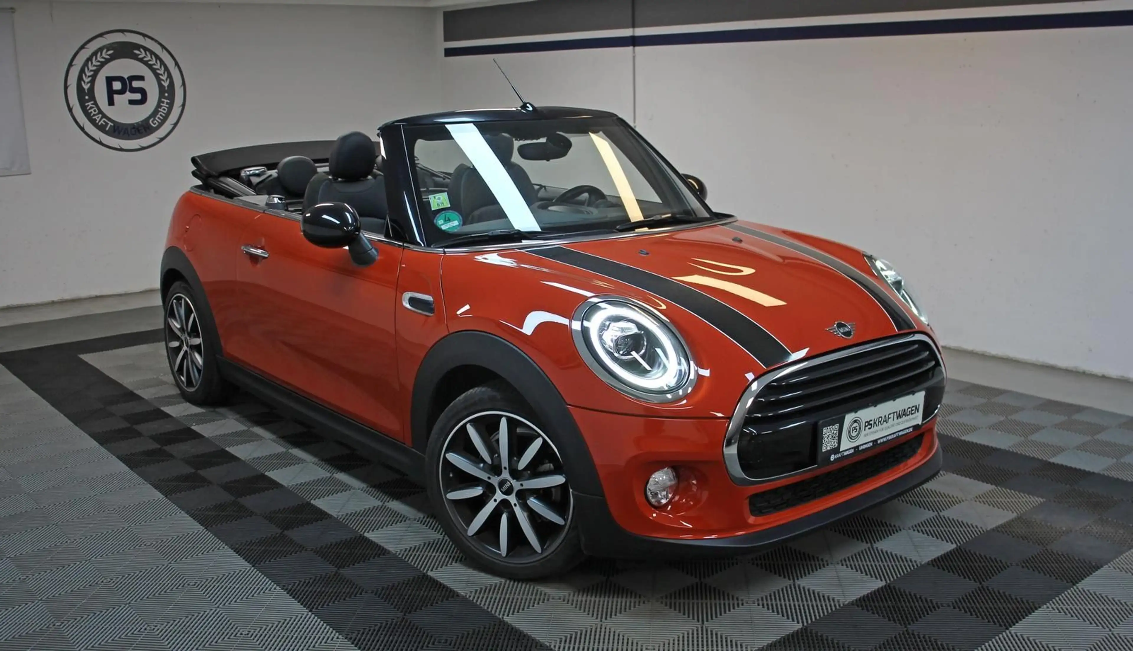 MINI Cooper Cabrio 1.5 Aut. NAVI TEMP BT LEDER 1.HAND — photo 2
