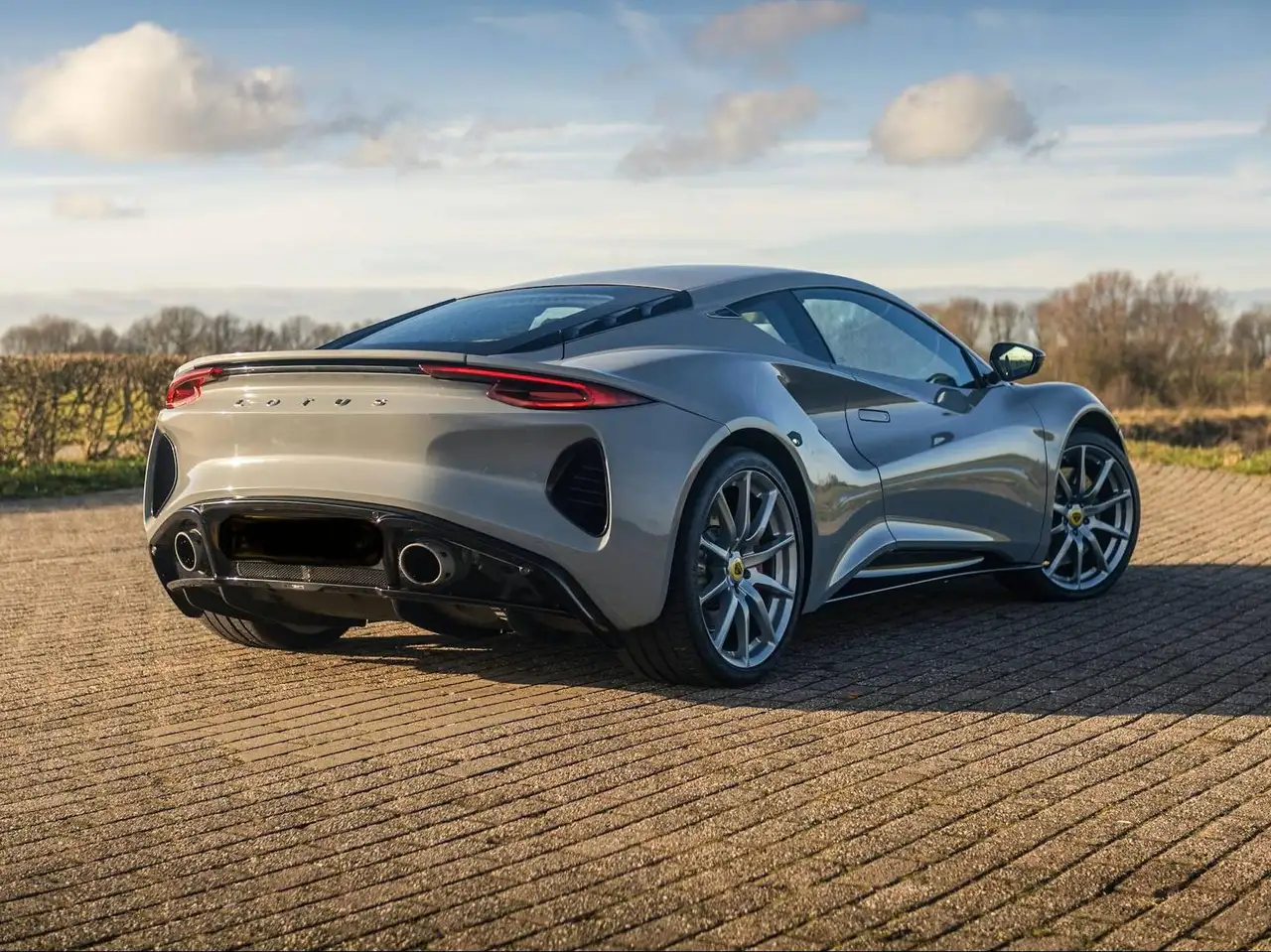 Lotus Emira 2021