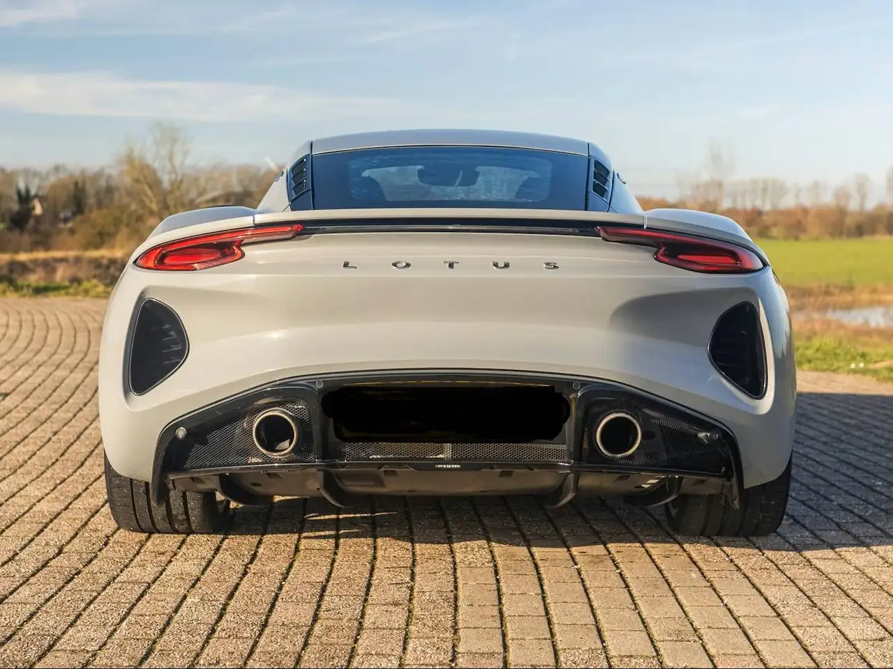 Lotus Emira 2021