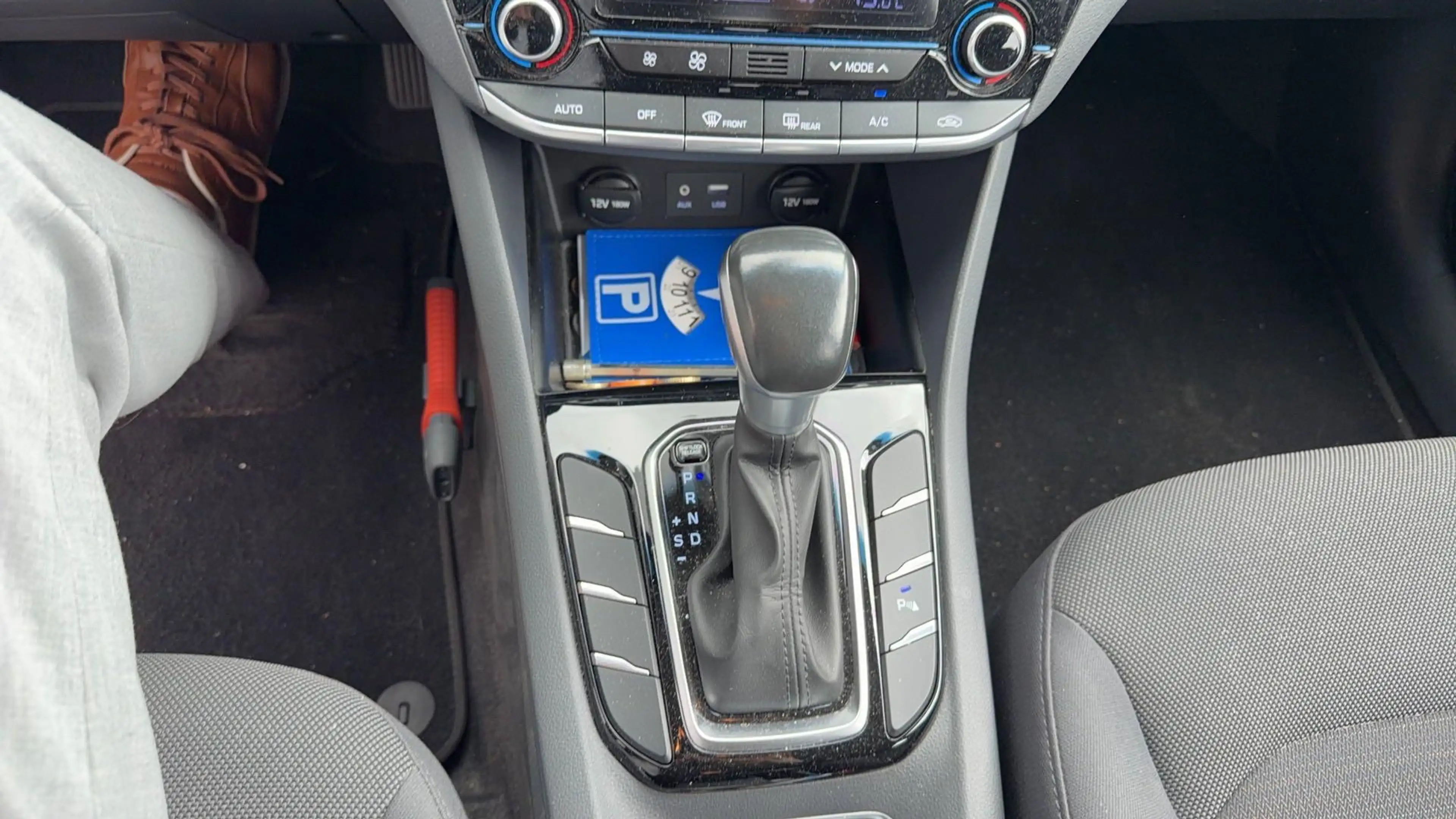Hyundai IONIQ 1.6 GDi Hybrid Comfort | Navigatie | Camera | Clim — photo 14