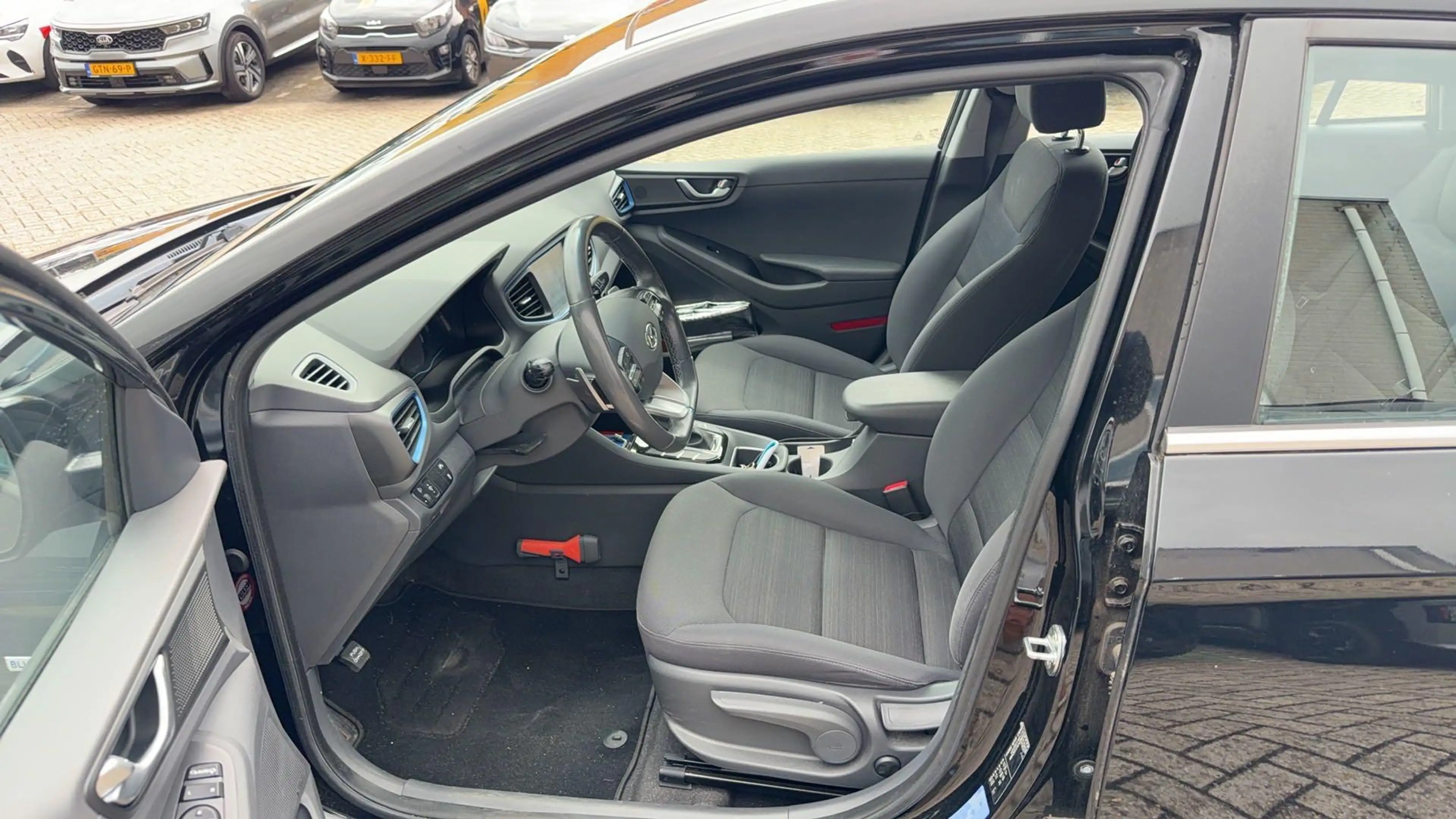 Hyundai IONIQ 1.6 GDi Hybrid Comfort | Navigatie | Camera | Clim — photo 8