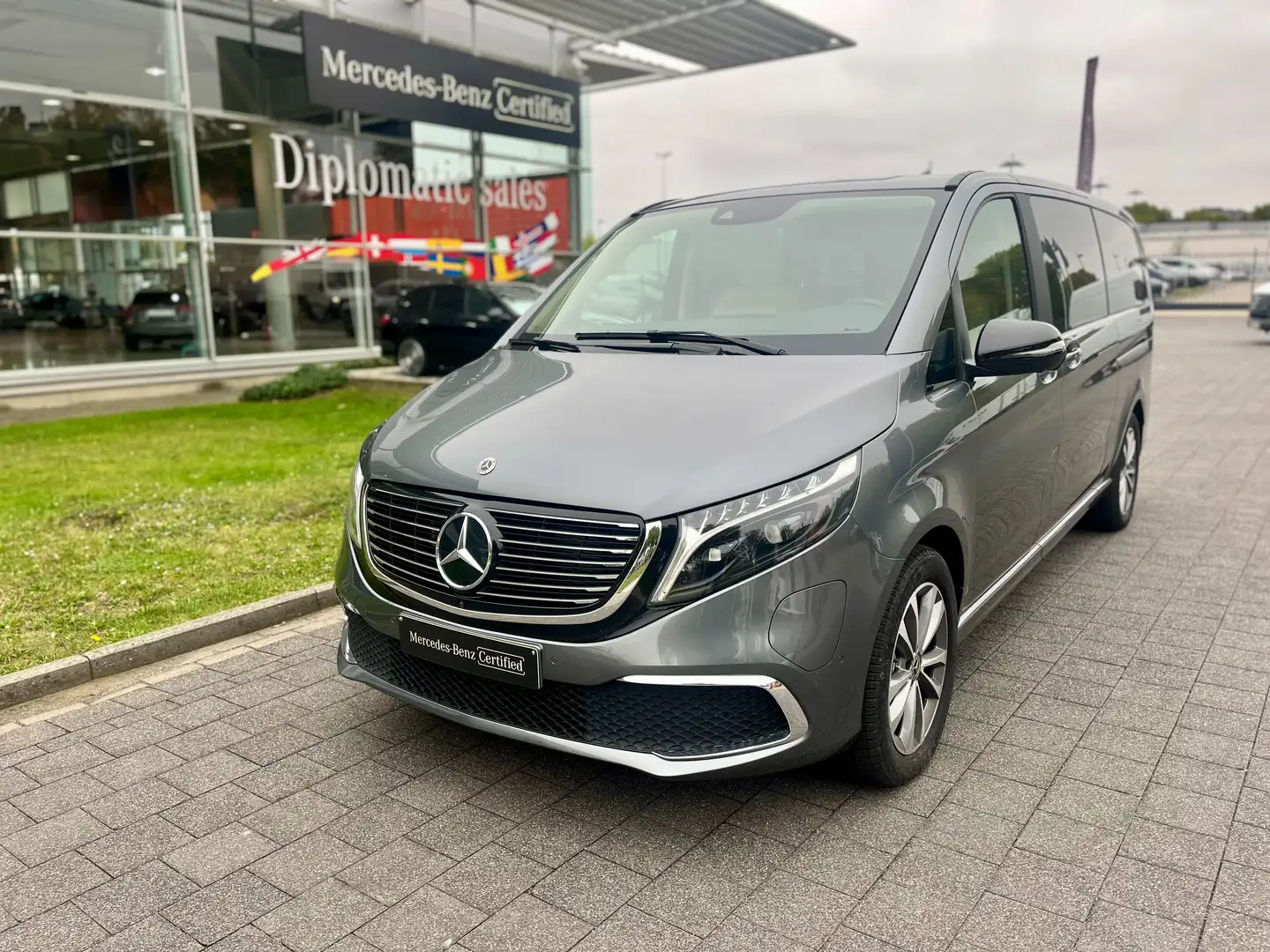 Mercedes-Benz EQV 300 EQV L3 90 kWh 300 Gris - 1