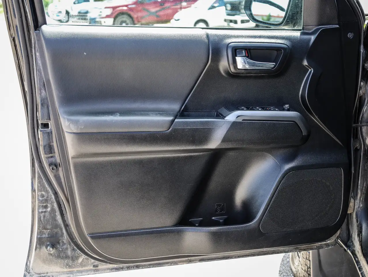 Toyota Tacoma снимка Toyota Tacoma