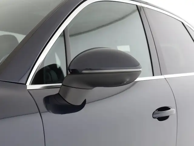 Porsche Cayenne view 19