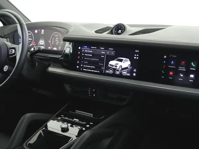 Porsche Cayenne view 8